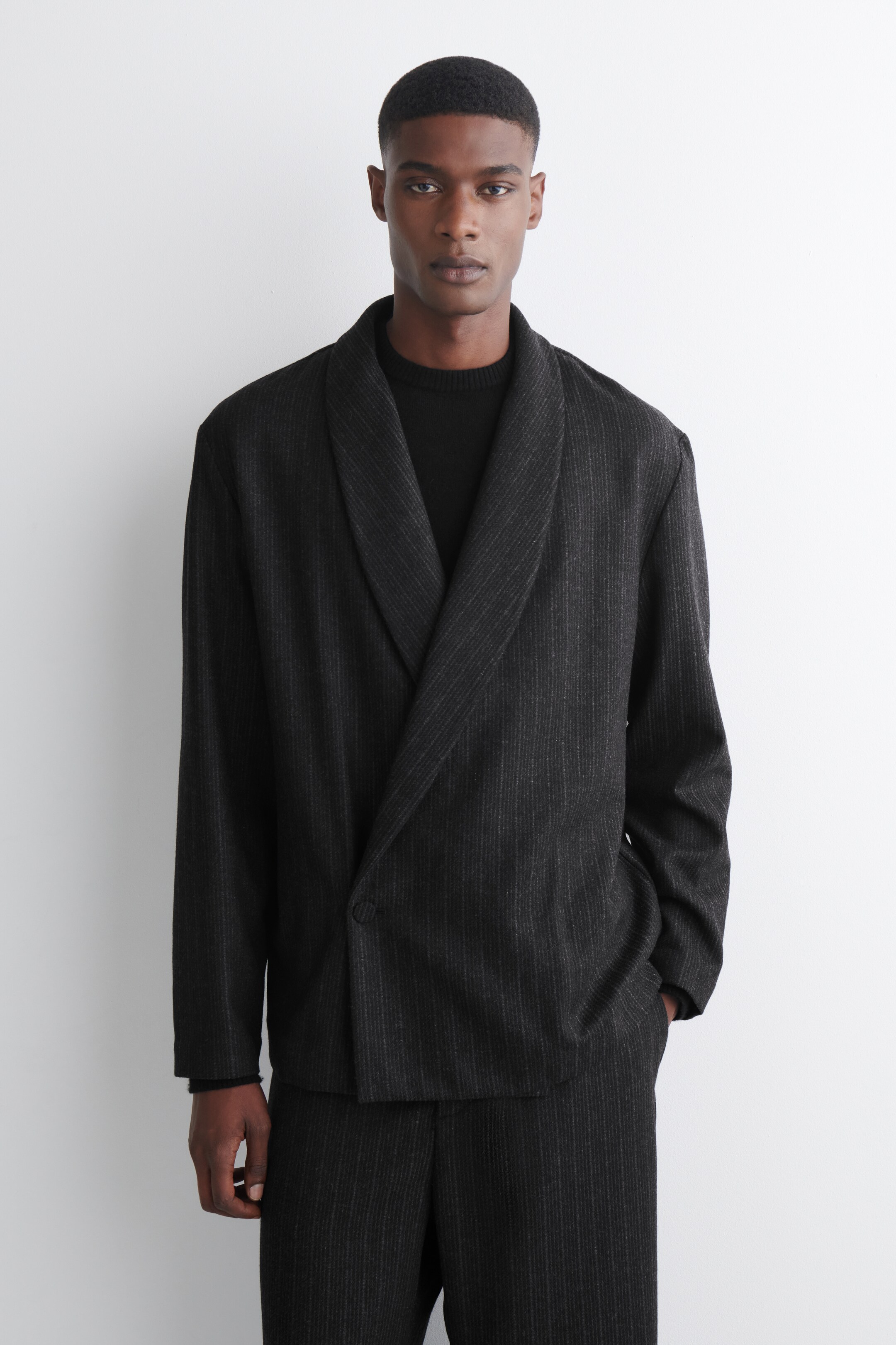 Zobraziť väčší obrázok: VLNENÉ SAKO S PRUHMI A ZÁBALOM - SIVÁ / PRUHOVANÁ - MUŽI | H&M SK 1