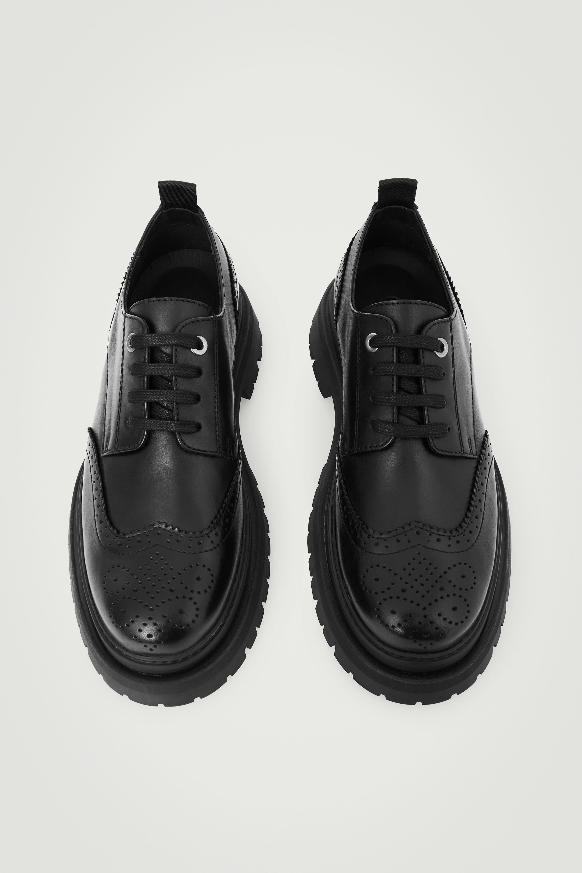 CHUNKY LEATHER DERBY BROGUES - BLACK | COS