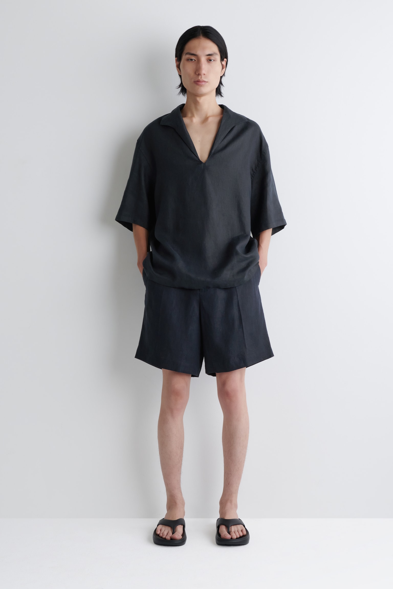 ELASTICATED LINEN SHORTS - NAVY/BLUE/BLACK/BROWN
