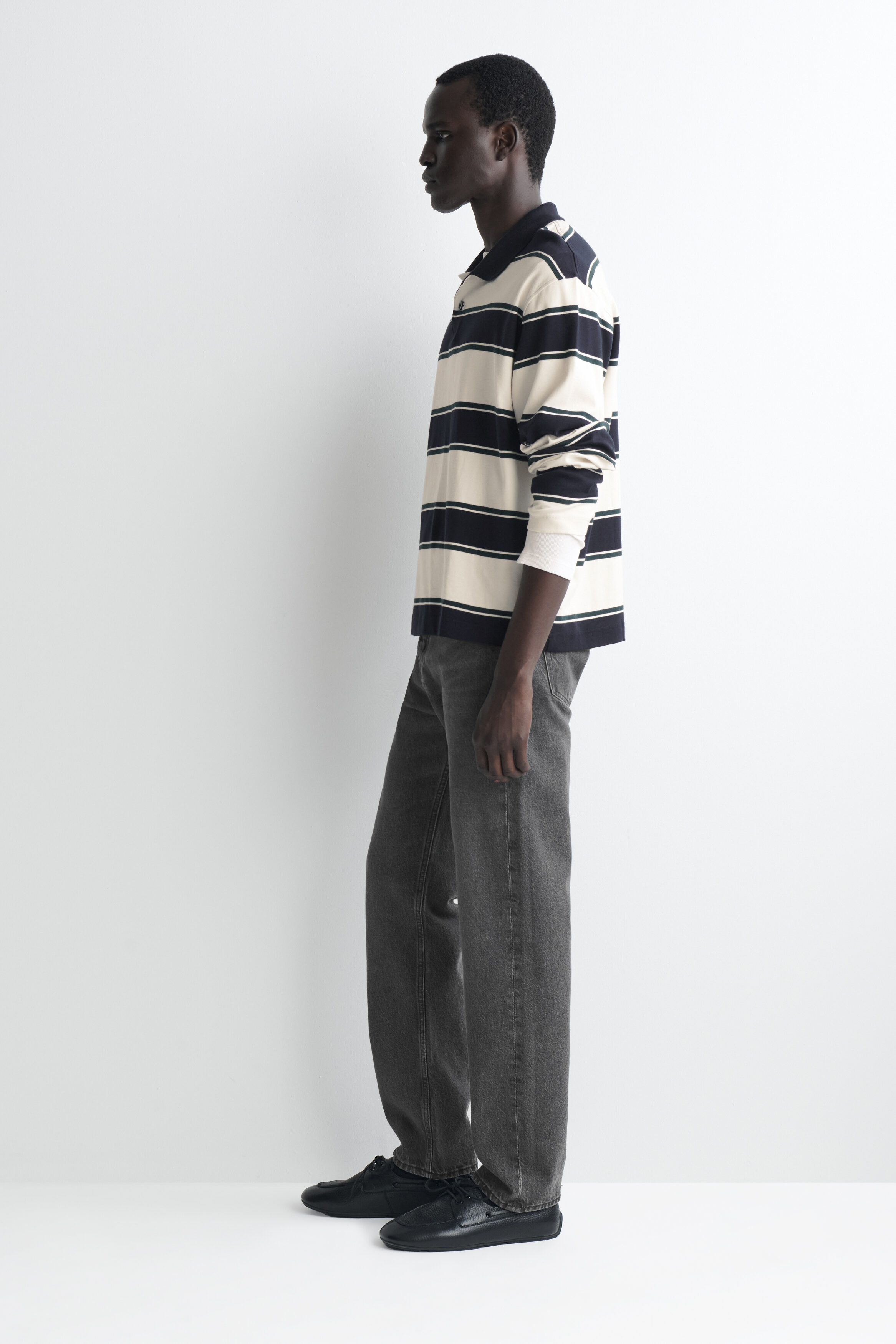 SIGNATURE REGULAR-FIT STRAIGHT-LEG JEANS - thumbnail 3