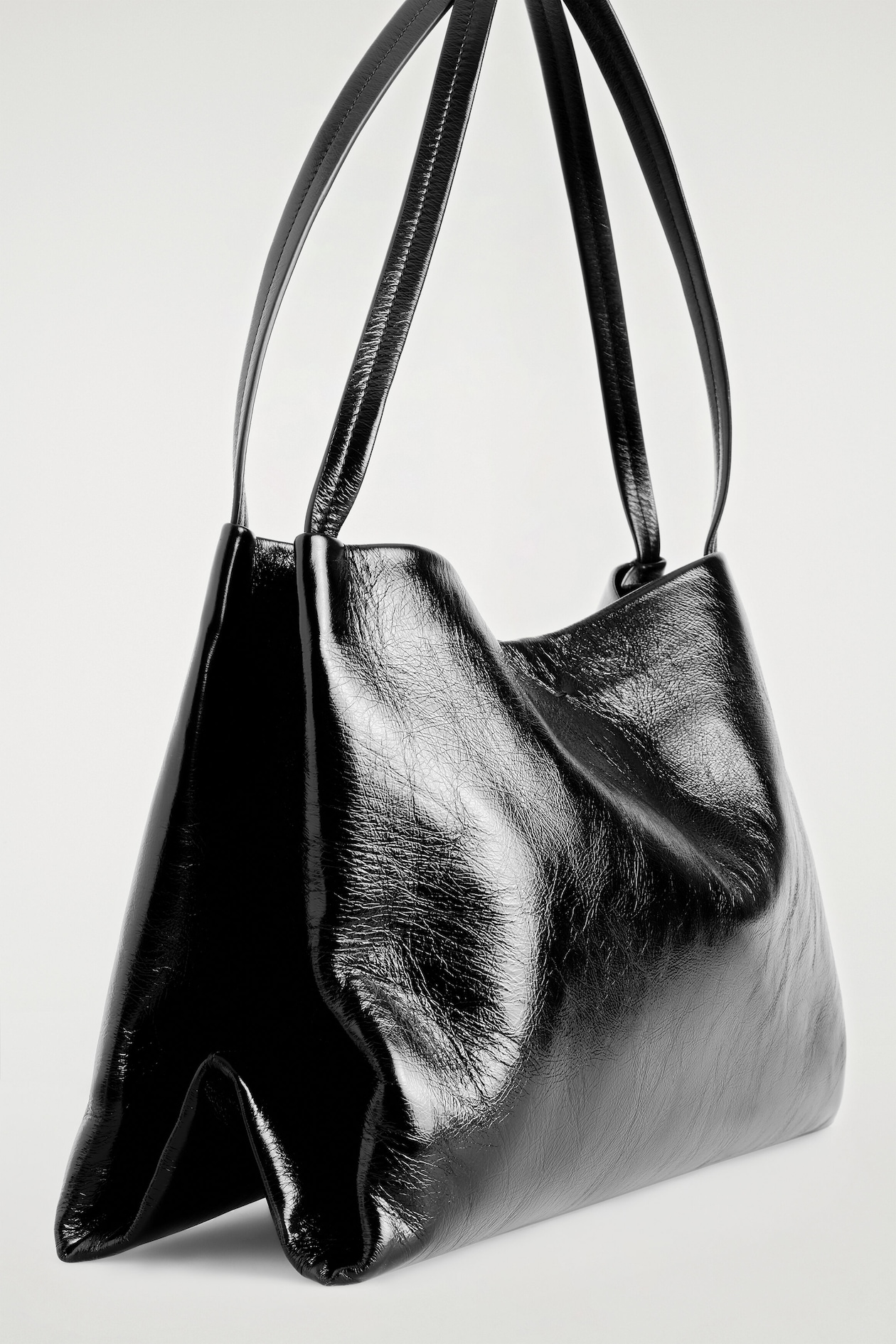 PAVILION TOTE BAG - LEATHER — BLACK
