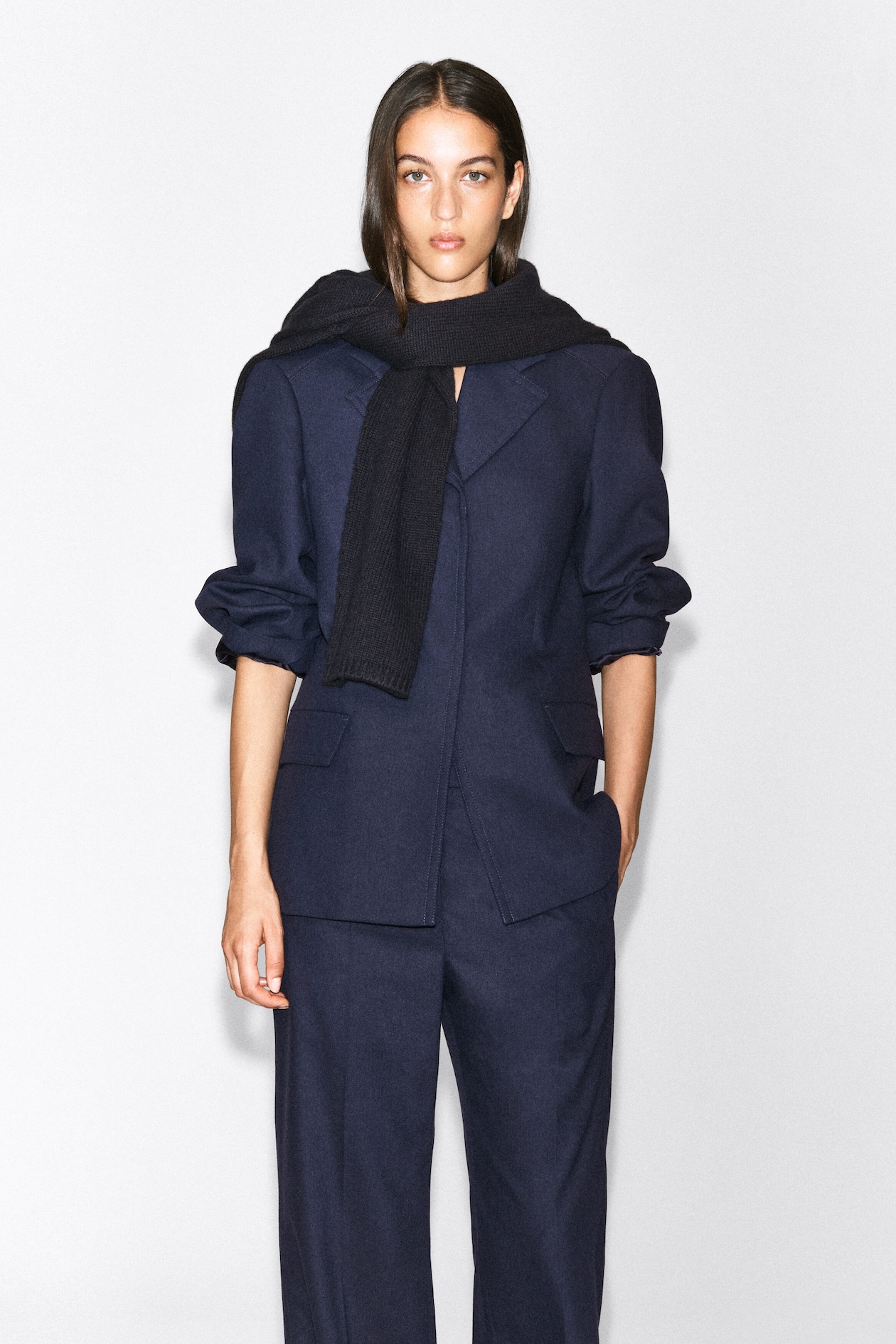 STRUCTURED WOOL-BLEND BLAZER — NAVY