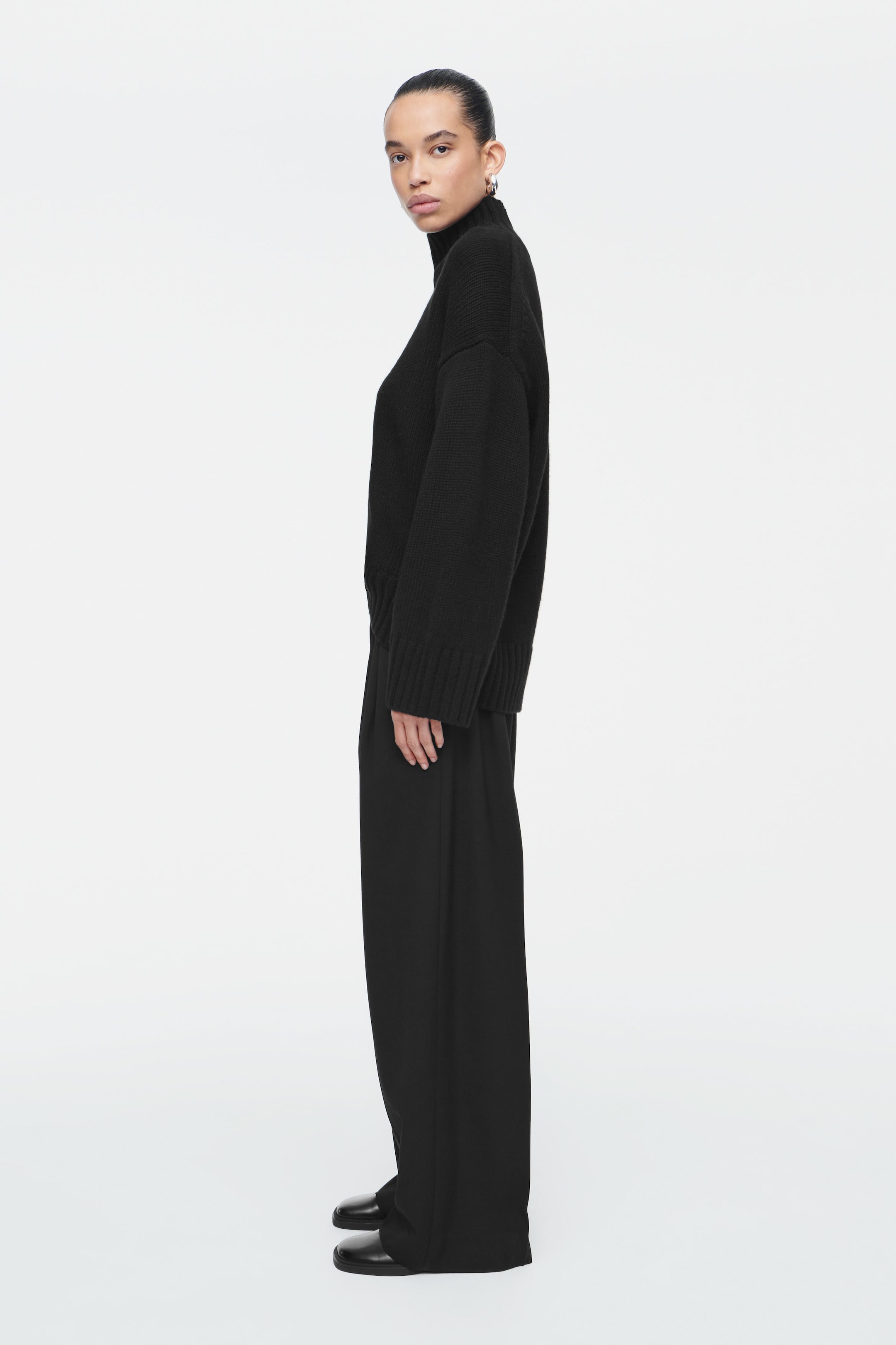 SZEROKIE SPODNIE Z DIAGONALU – RELAXED FIT