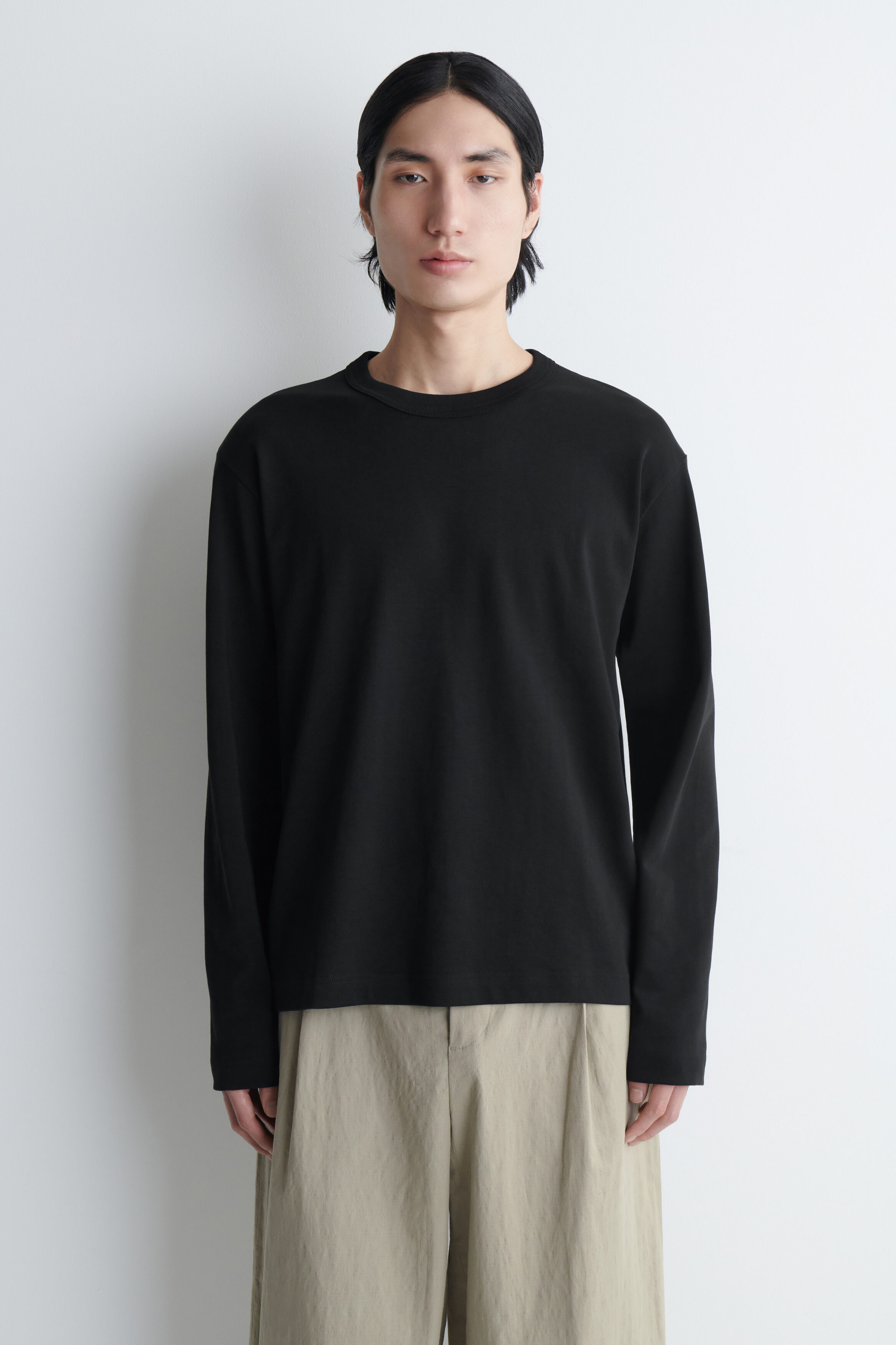 RELAXED JERSEY INTERLOCK LONG-SLEEVED T-SHIRT - BLACK | COS US