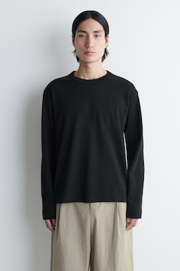RELAXED JERSEY INTERLOCK LONG-SLEEVED T-SHIRT — BLACK 1