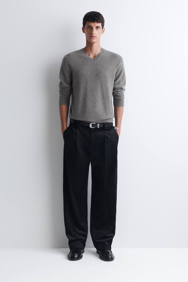 PLEATED RELAXED-FIT TAPERED CORDUROY TROUSERS - BLACK/BROWN - 1