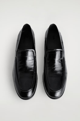 EEL-EFFECT LEATHER LOAFERS — BLACK 3
