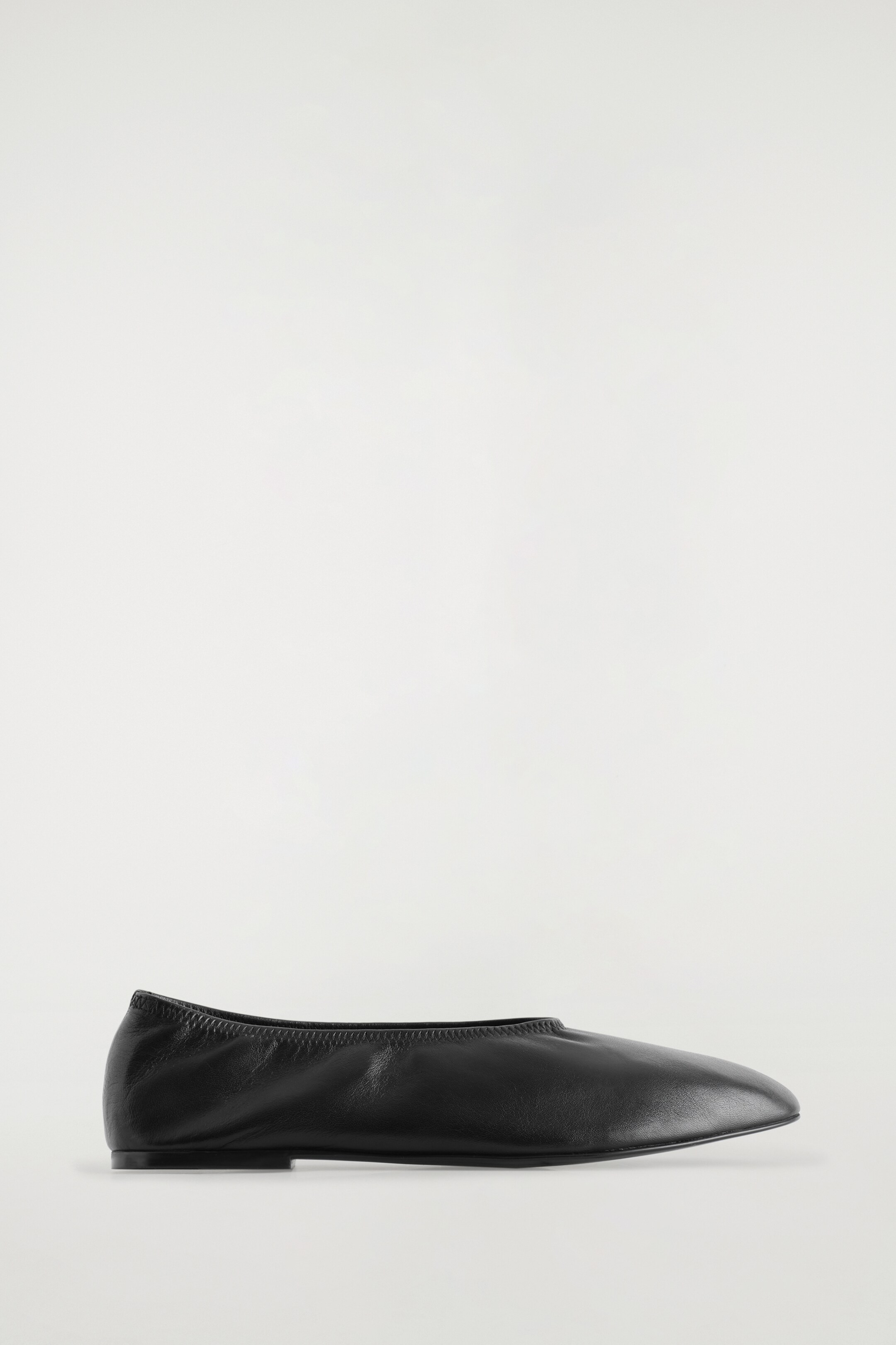 Ver imagen más grande: BAILARINAS DE PIEL MINIMALISTAS - NEGRO - MUJER | H&M ES 4