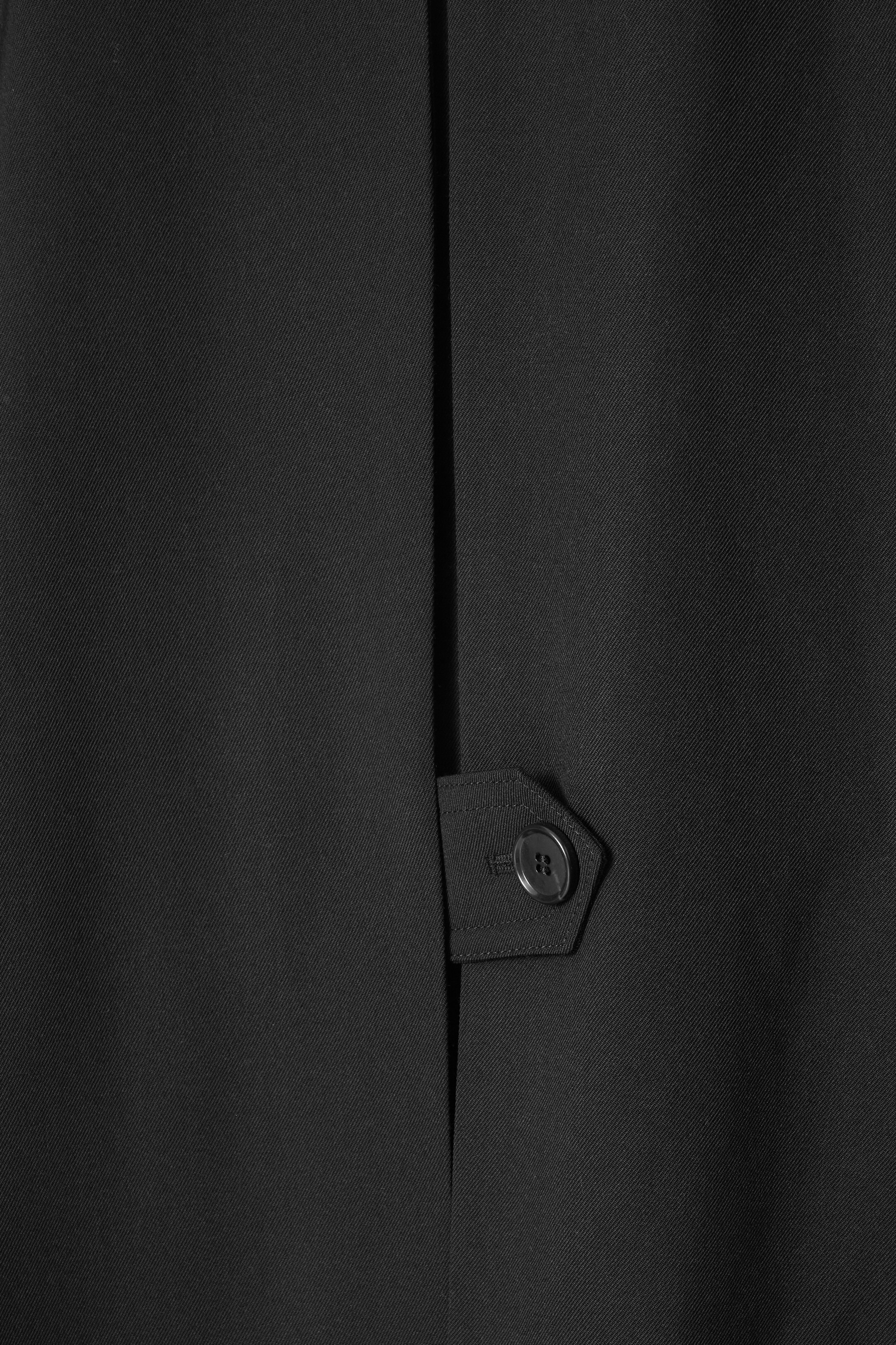 Ingrandisci l'immagine: VOLUMINOUS SWING TRENCH COAT - BLACK - DONNA | H&M CH 2
