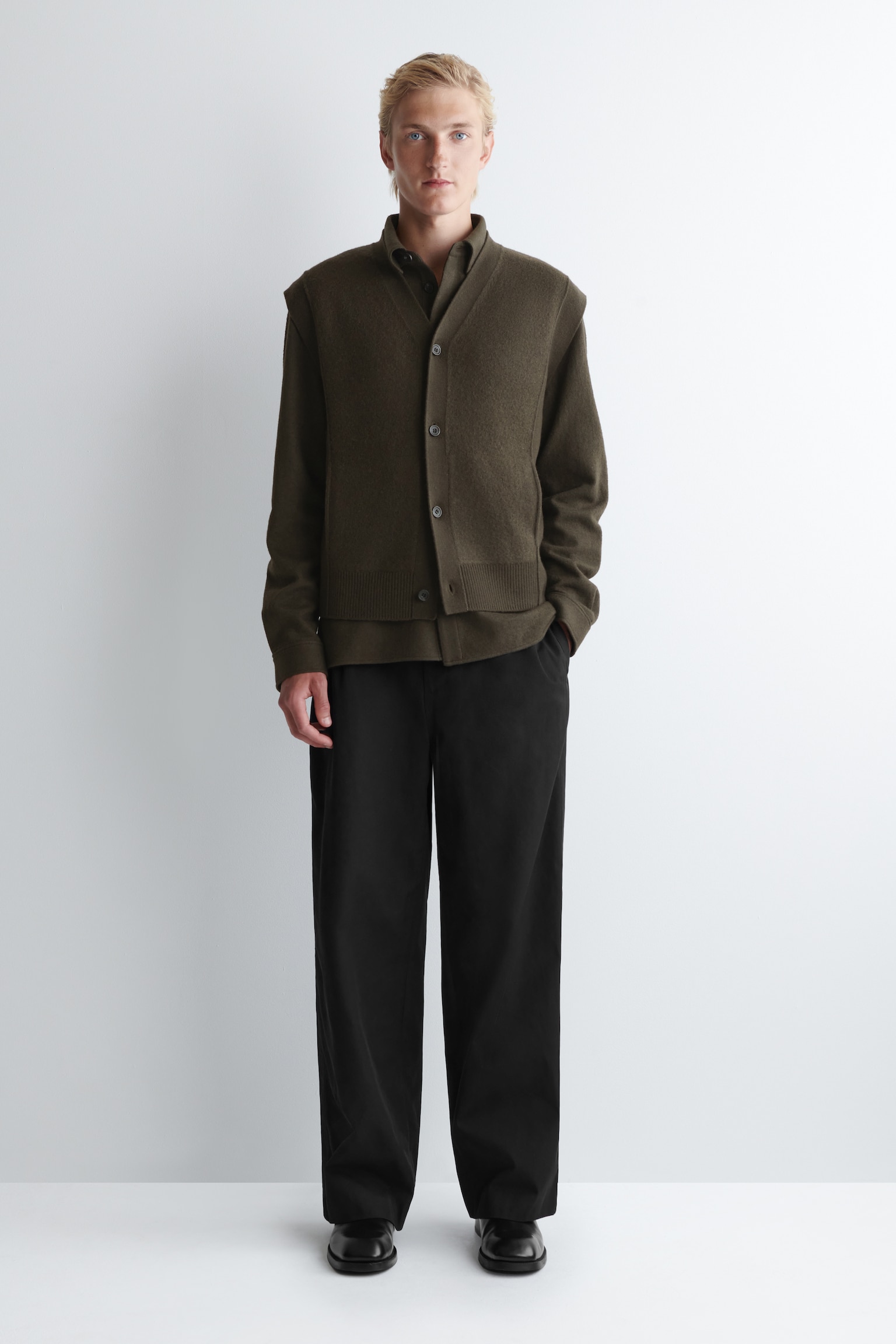 GILET BOUTONNÉ EN LAINE BOUILLIE - KAKI FONCÉ/CHARBON - 6