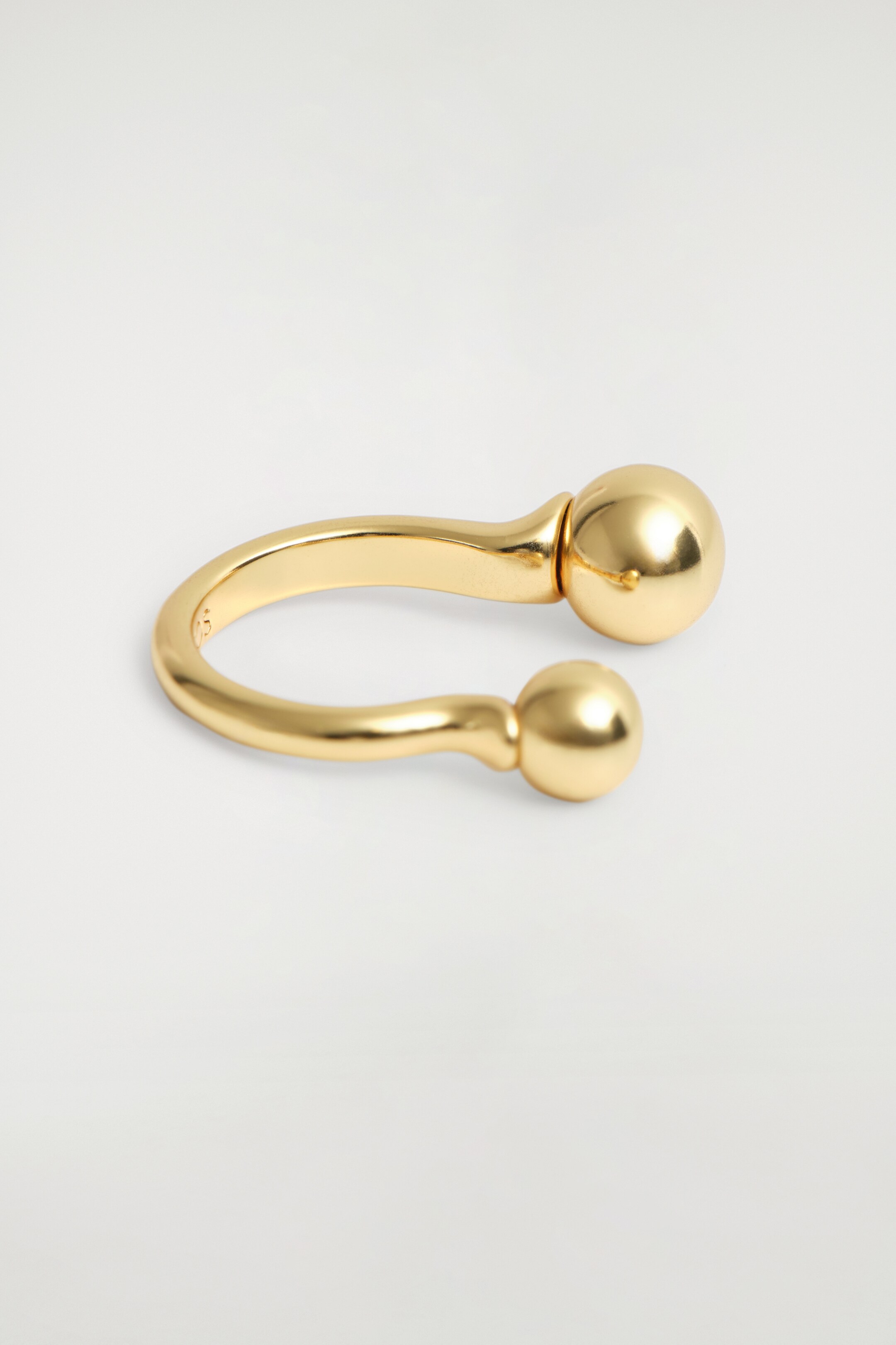 View larger image: FLOATING GLOBE RING - GOLD - Ladies | H&M GB 3