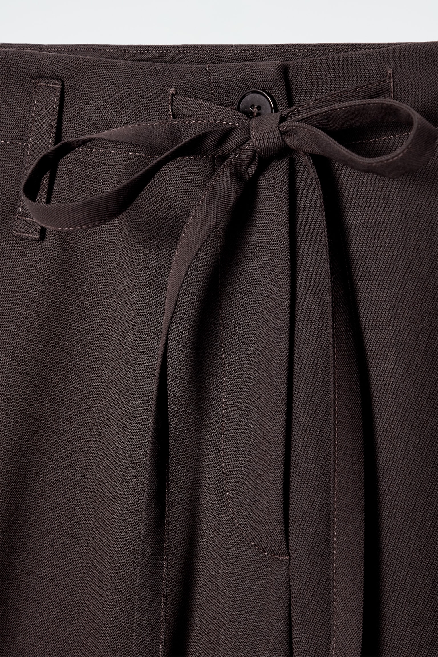 PANTALON BARREL TAILLE AJUSTABLE EN SERGÉ - BRUN FONCÉ - 6