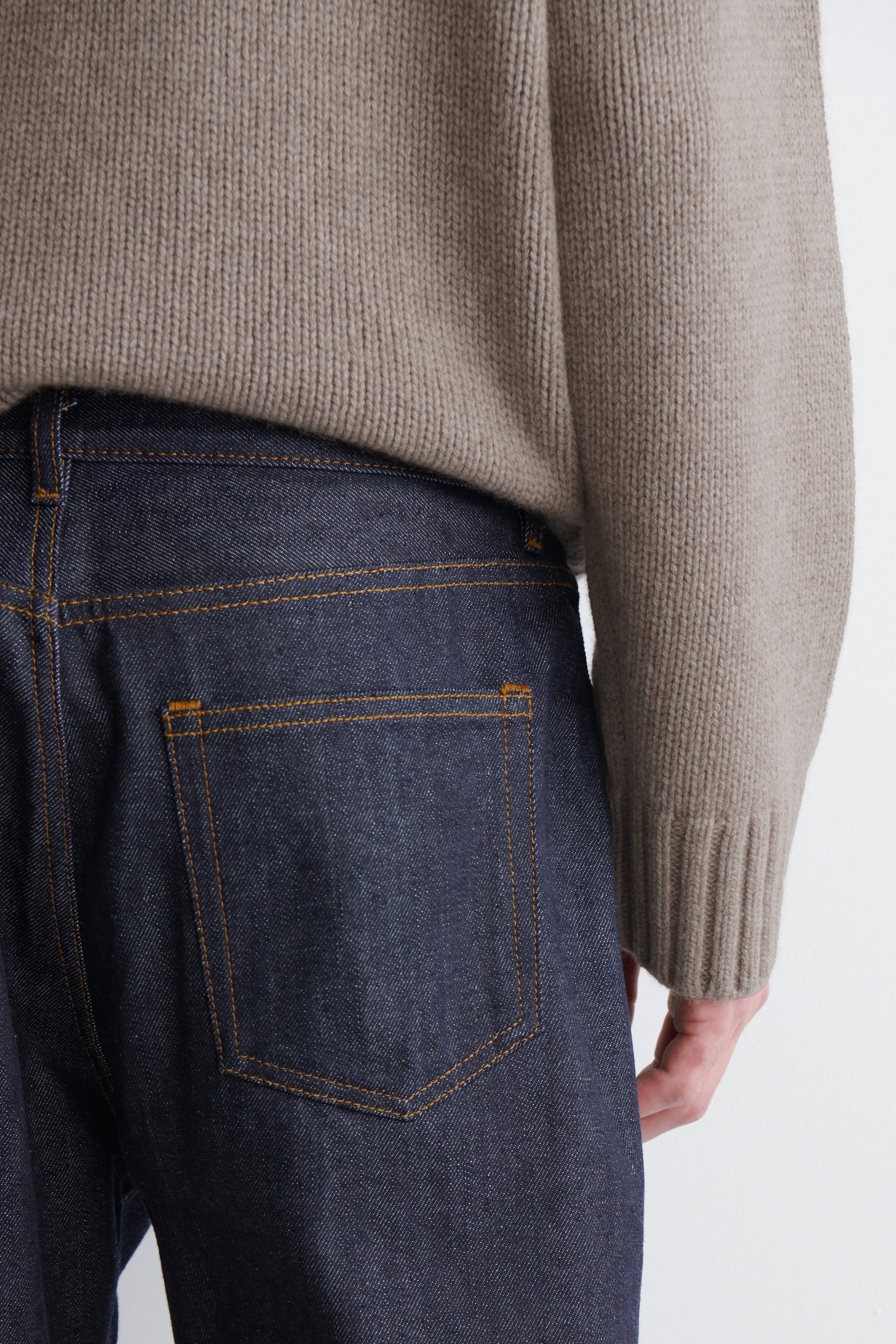 SIGNATURE RAW SELVEDGE STRAIGHT-LEG JEANS