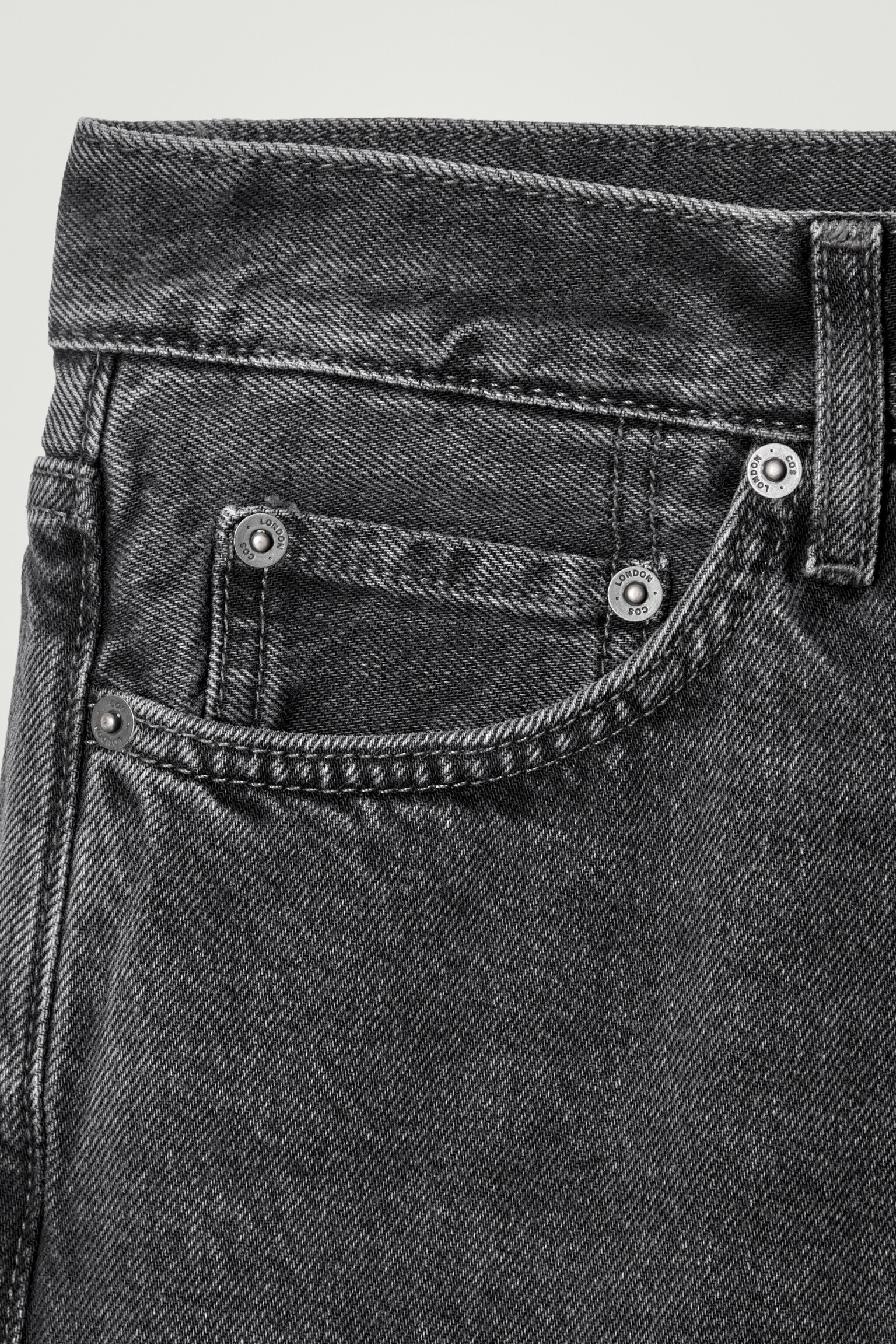 PILLAR TAPERED JEANS - NEGRO DESTEÑIDO - 4