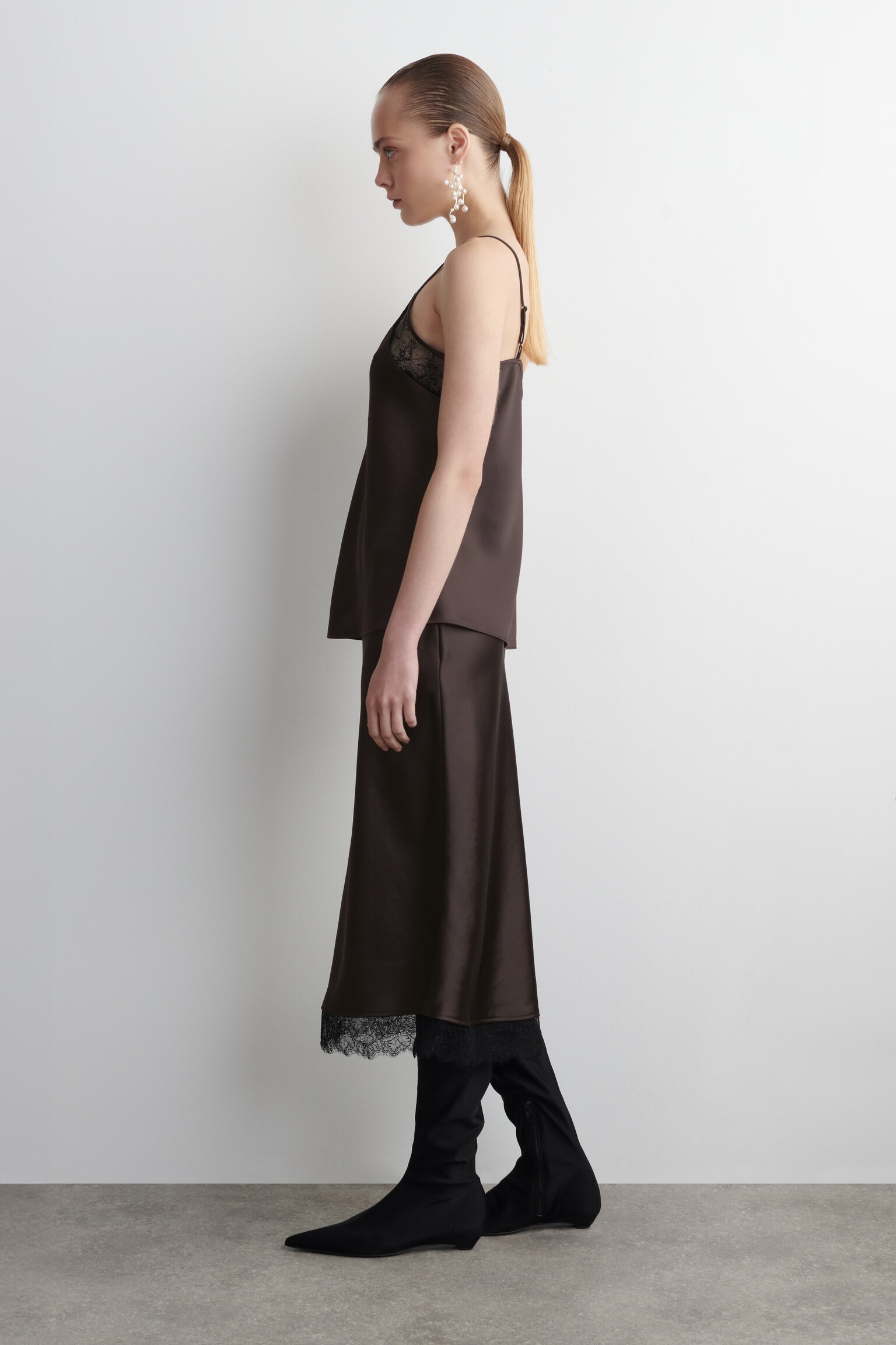 LACE-TRIMMED SATIN MIDI SKIRT - BROWN - 4