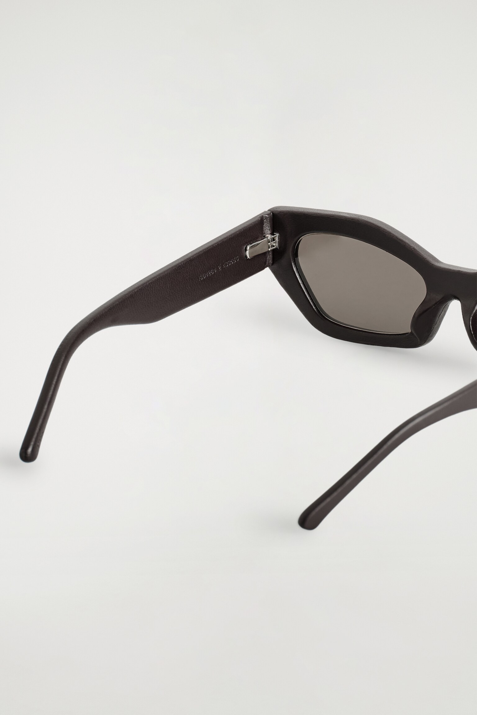 LEATHER CAT-EYE SUNGLASSES - BROWN/CHALK / PINK - 3