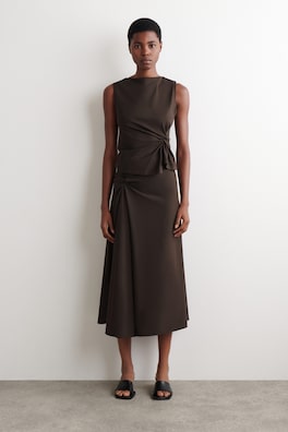TWIST-DETAIL JERSEY TOP — DARK BROWN 2