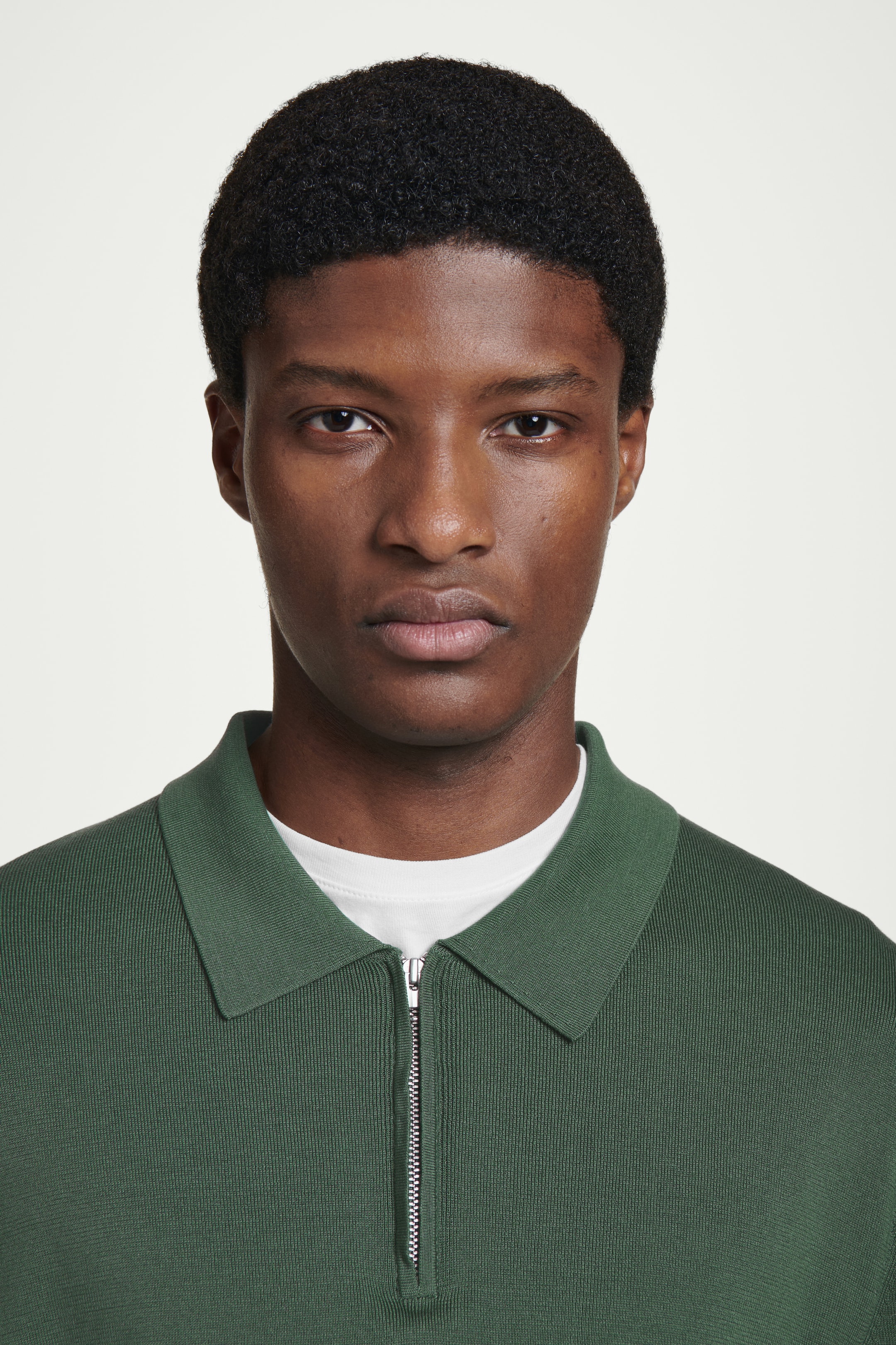 Grotere afbeelding bekijken: REGULIER GEBREID HALVE RITS POLOSHIRT - GROEN - HEREN | H&M BE 5