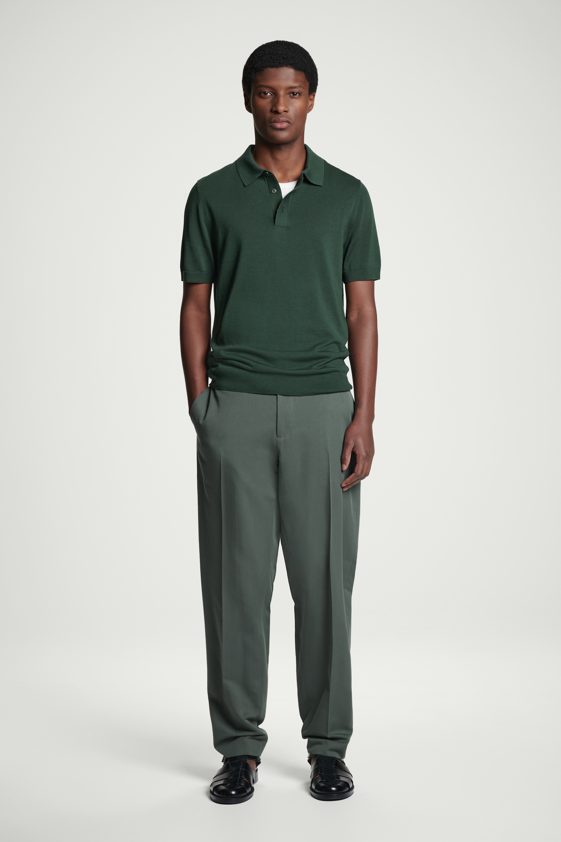 Ver imagen más grande: POLO DE SEDA AJUSTADO DE PUNTO - VERDE OSCURO - HOMBRE | H&M ES 3