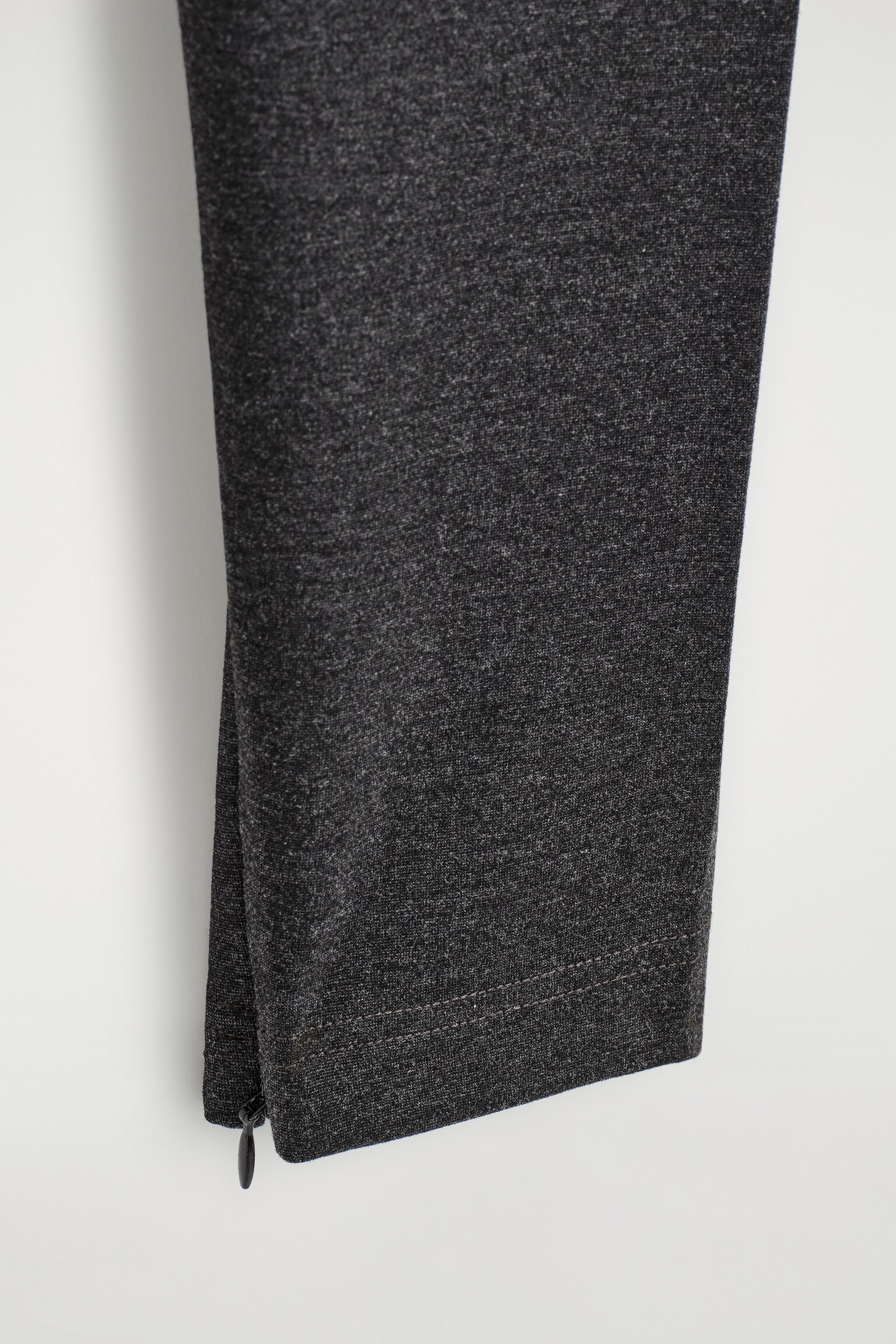 LEGGINGS CON CREMALLERA EN LOS TOBILLOS - GRIS OSCURO JASPEADO/NEGRO - 4
