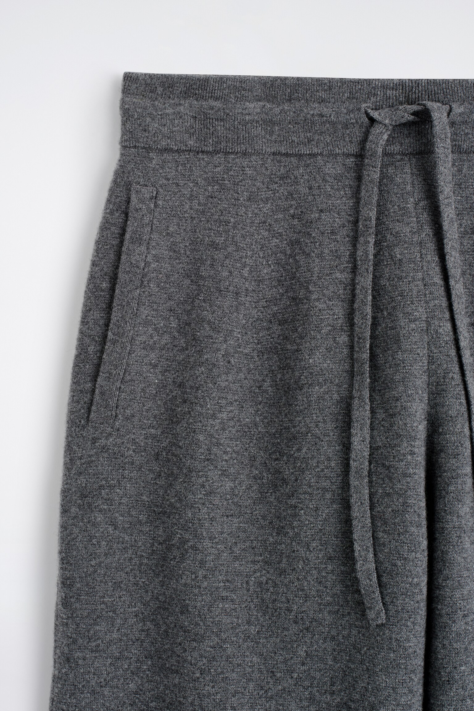 MERINO WOOL BARREL-LEG JOGGERS - GREY - 5