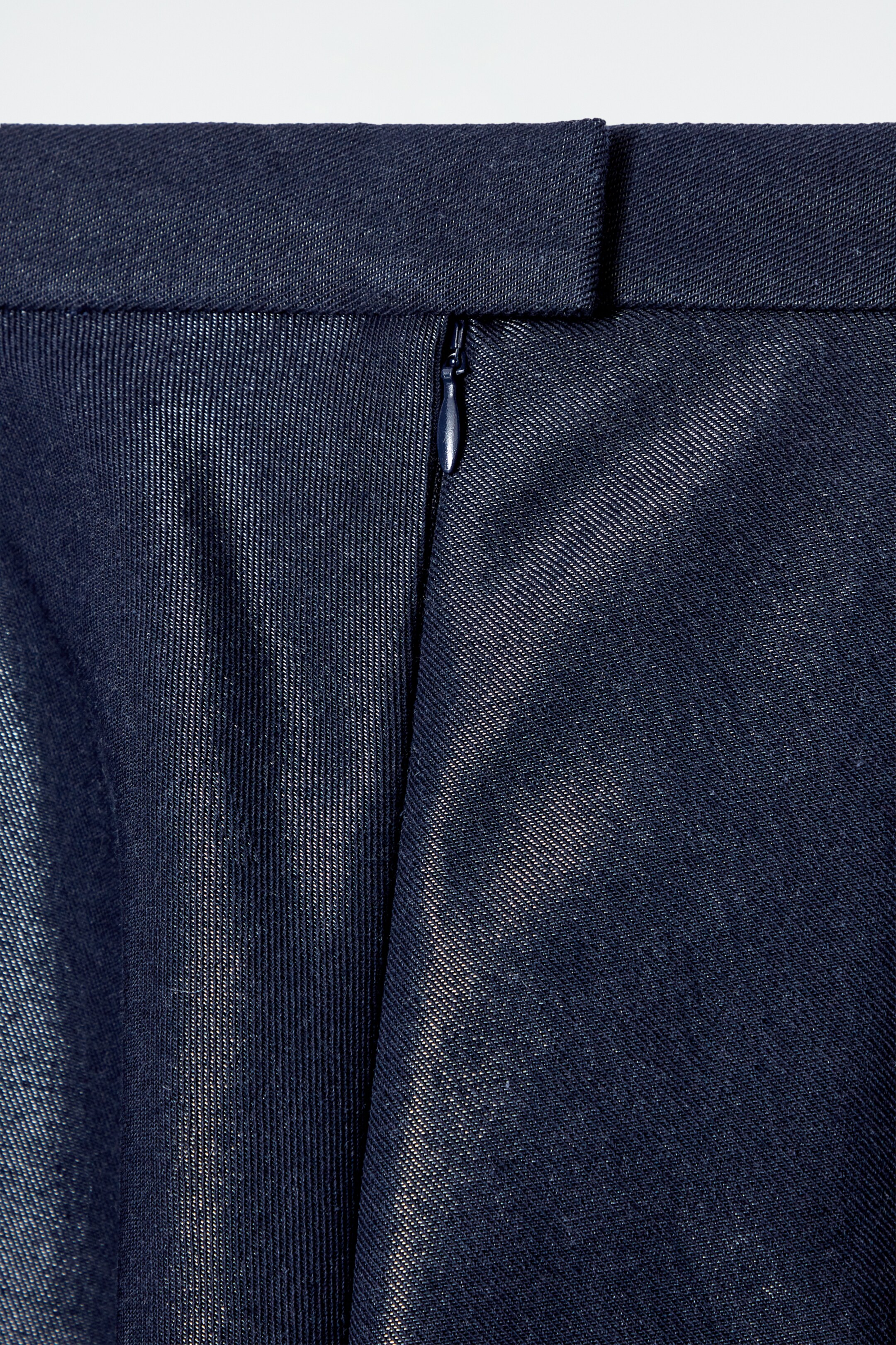 Ingrandisci l'immagine: WET-LOOK DENIM SKIRT - DARK BLUE - DONNA | H&M CH 7