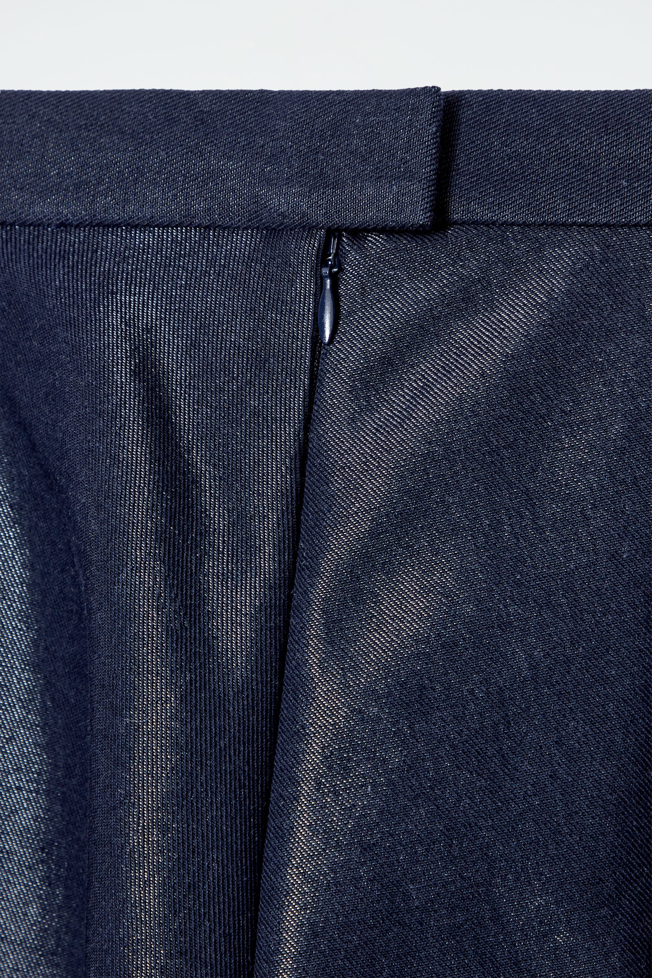 WET-LOOK DENIM SKIRT