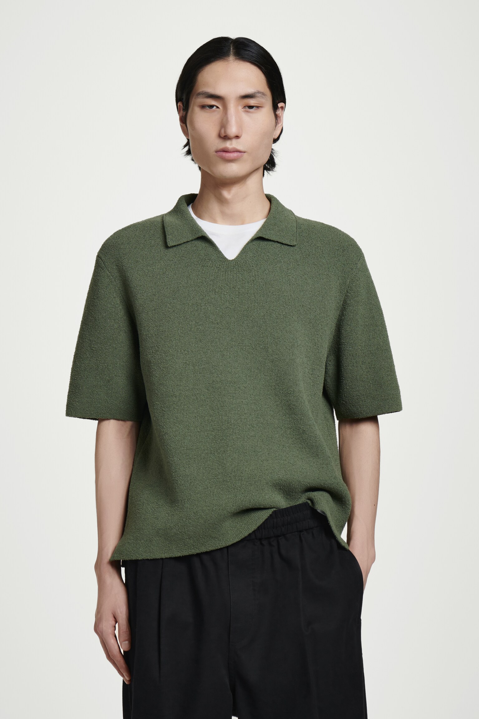 POLO À COL OUVERT EN MAILLE BOUCLÉE - VERT/BLEU MARINE
