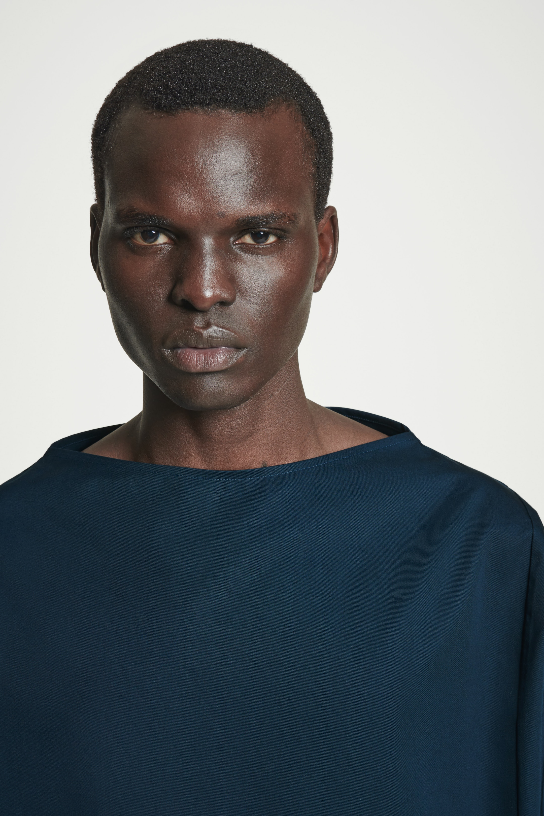 View larger image: OVERSIZED BOAT-NECK COTTON TOP - NAVY - Men | H&M GB 5