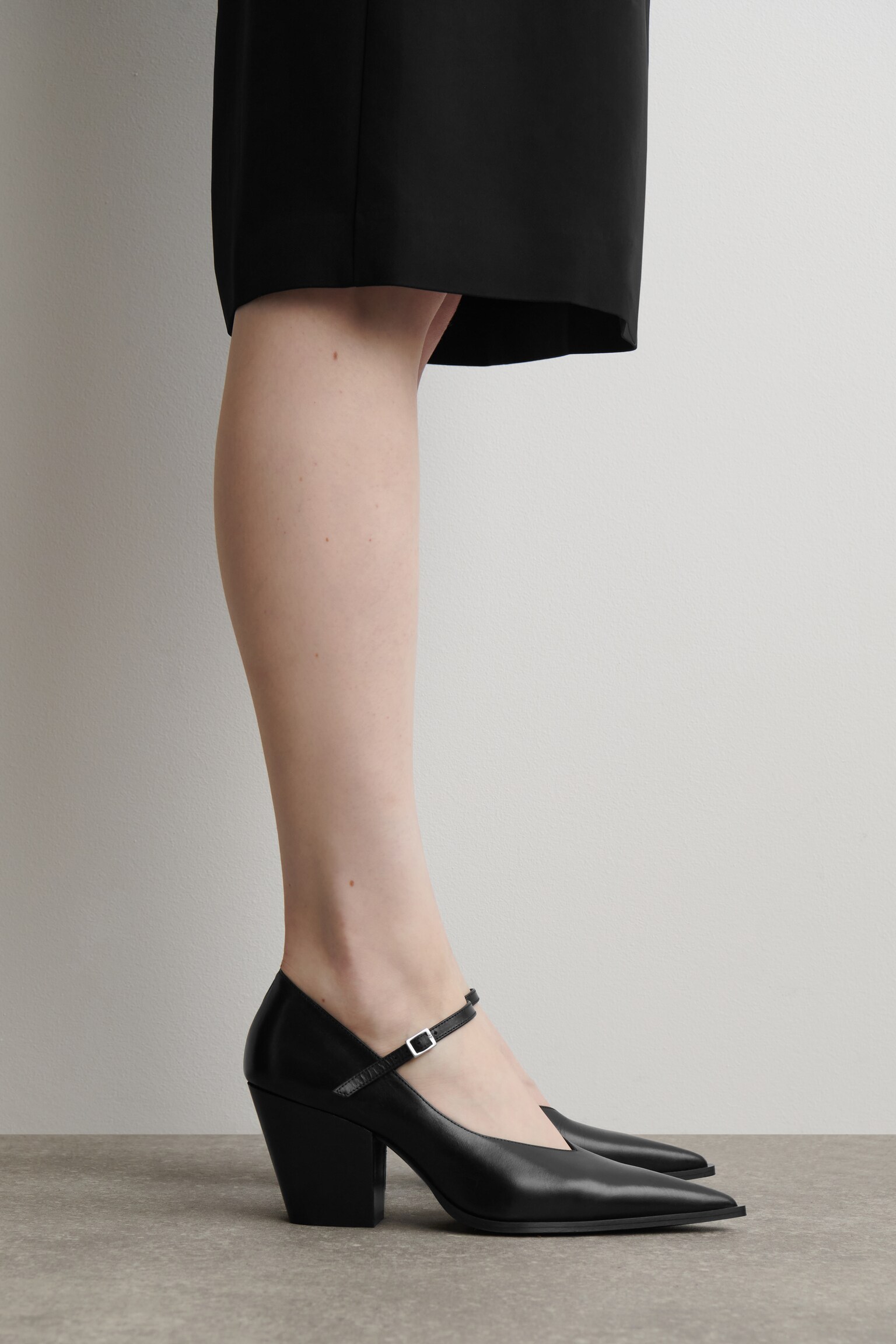 SCARPE MARY JANE IN PELLE CON TACCO - NERO - 5