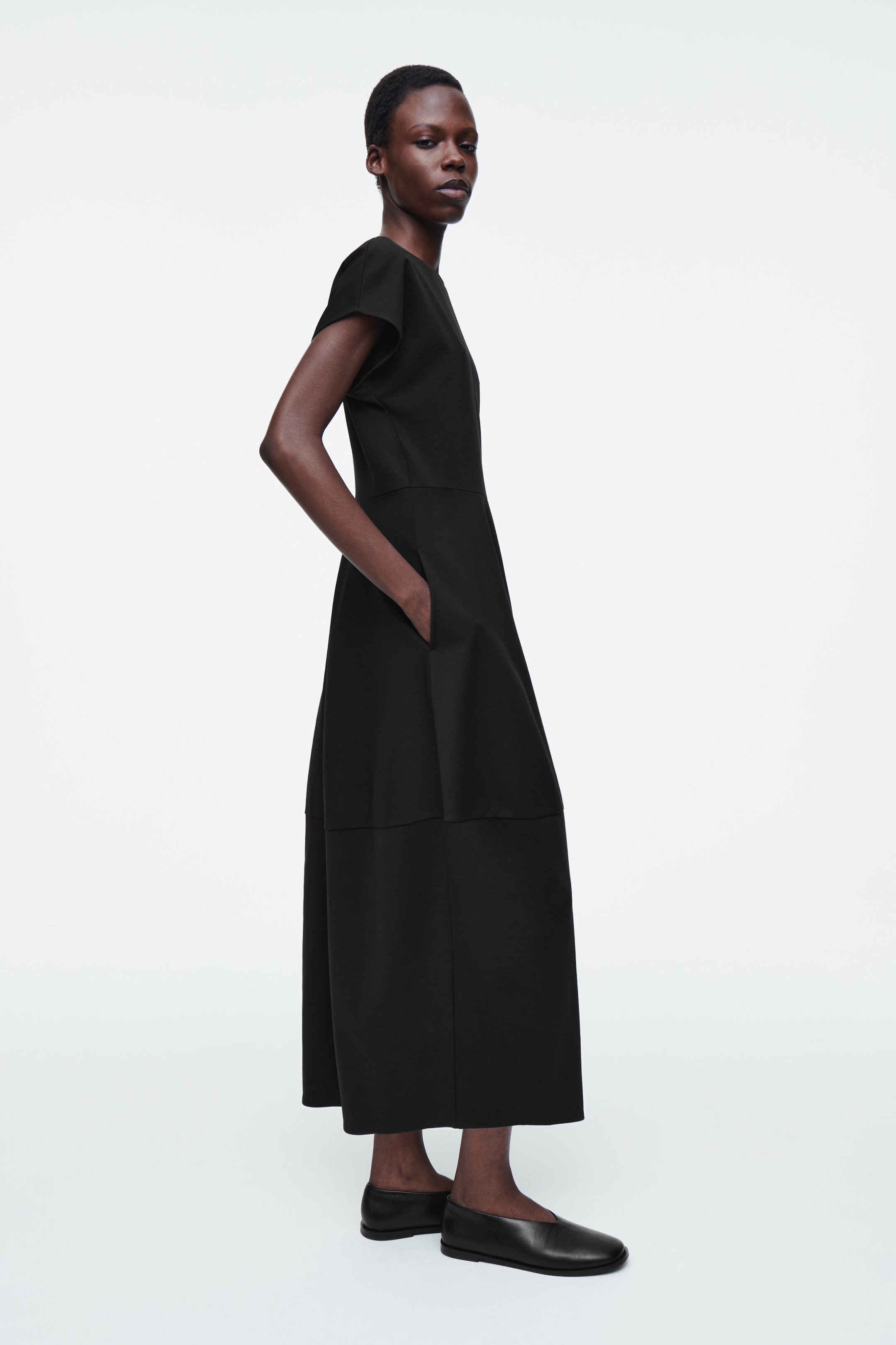 VESTIDO MIDI ESCULPIDO DE ALGODÓN