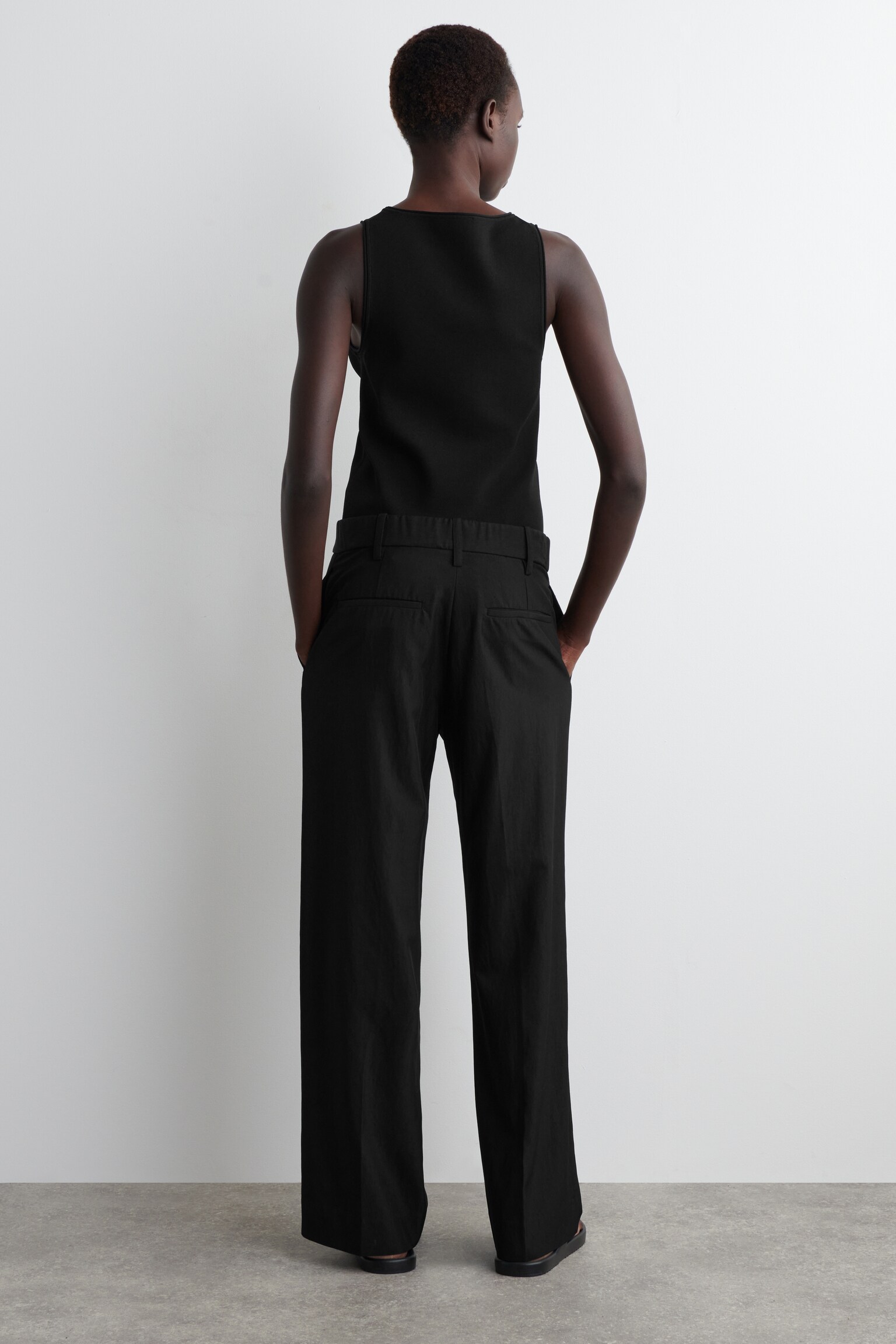 FLIESSENDE HOSE MIT KORDELZUGBUND - SCHWARZ/BRAUN - 4