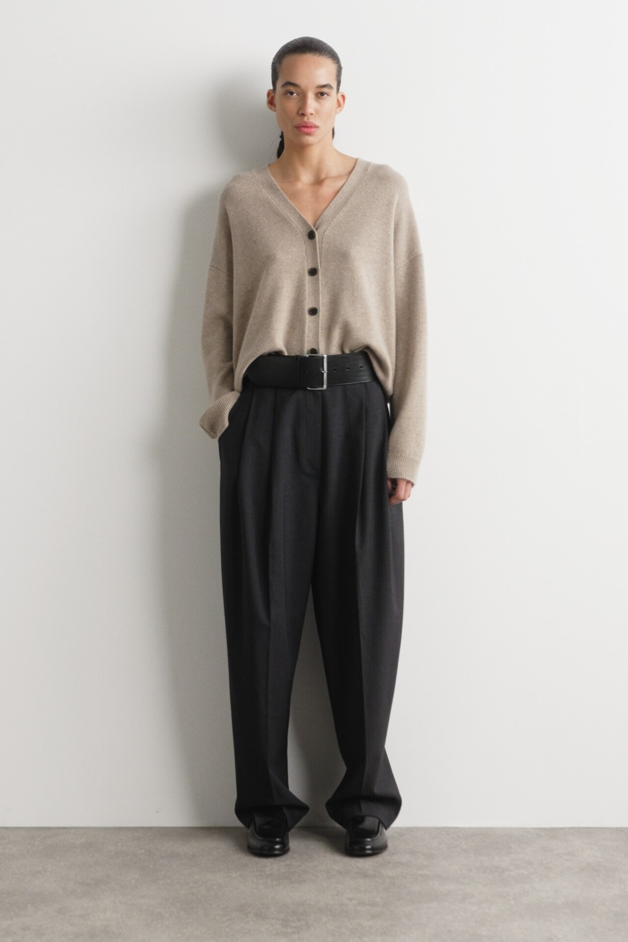 CASHMERE V-NECK CARDIGAN - BEIGE | COS US