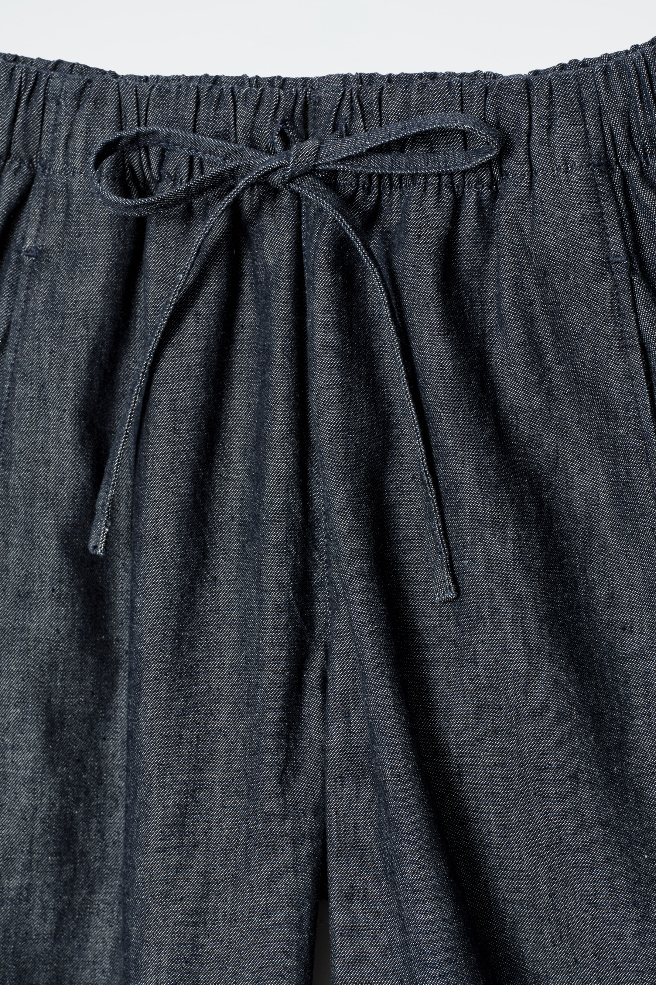 Agrandir l'image: PANTALON BARREL À TAILLE AJUSTABLE EN DENIM - BLEU FONCÉ - FEMME | H&M FR 2