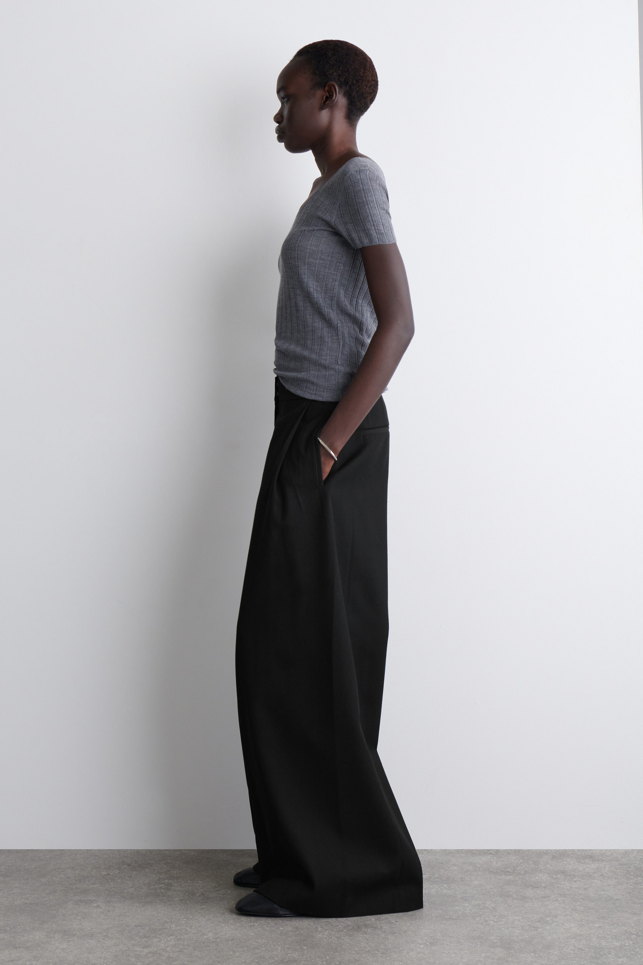 RELAXED WOOL-BLEND WIDE-LEG PANTS