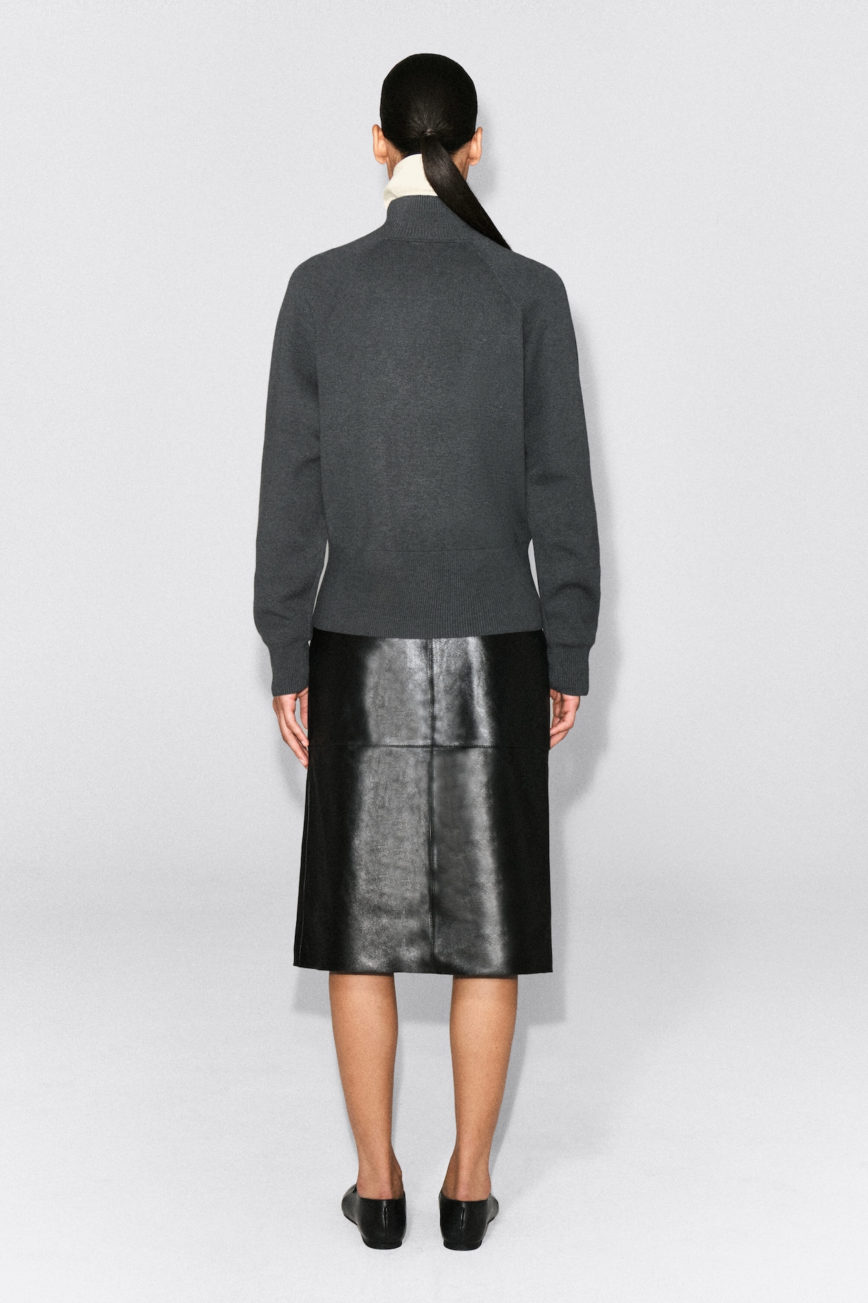 KNITTED MOCK-NECK ZIP-UP JACKET — CHARCOAL
