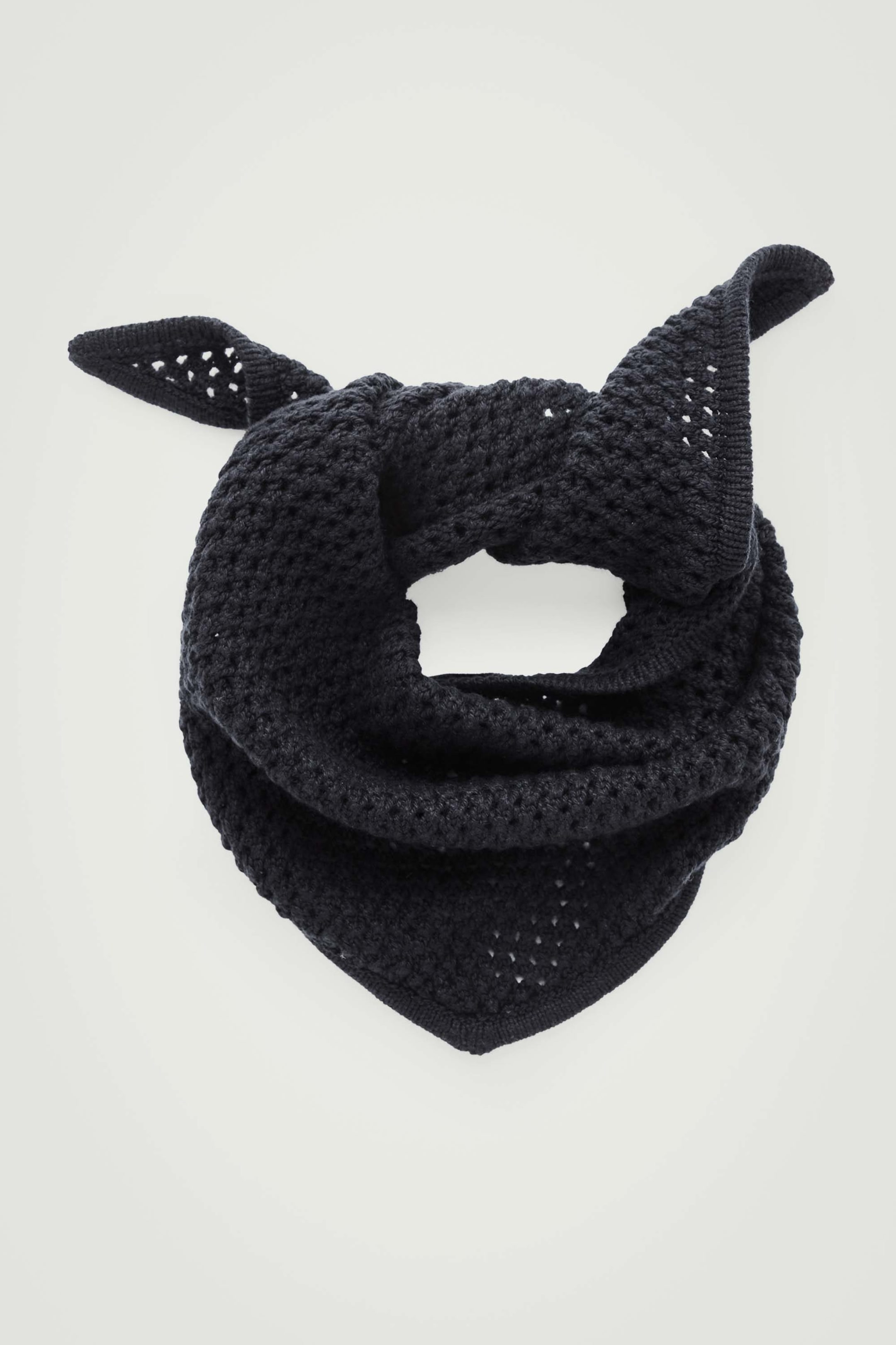 CROCHET WOOL NECKERCHIEF