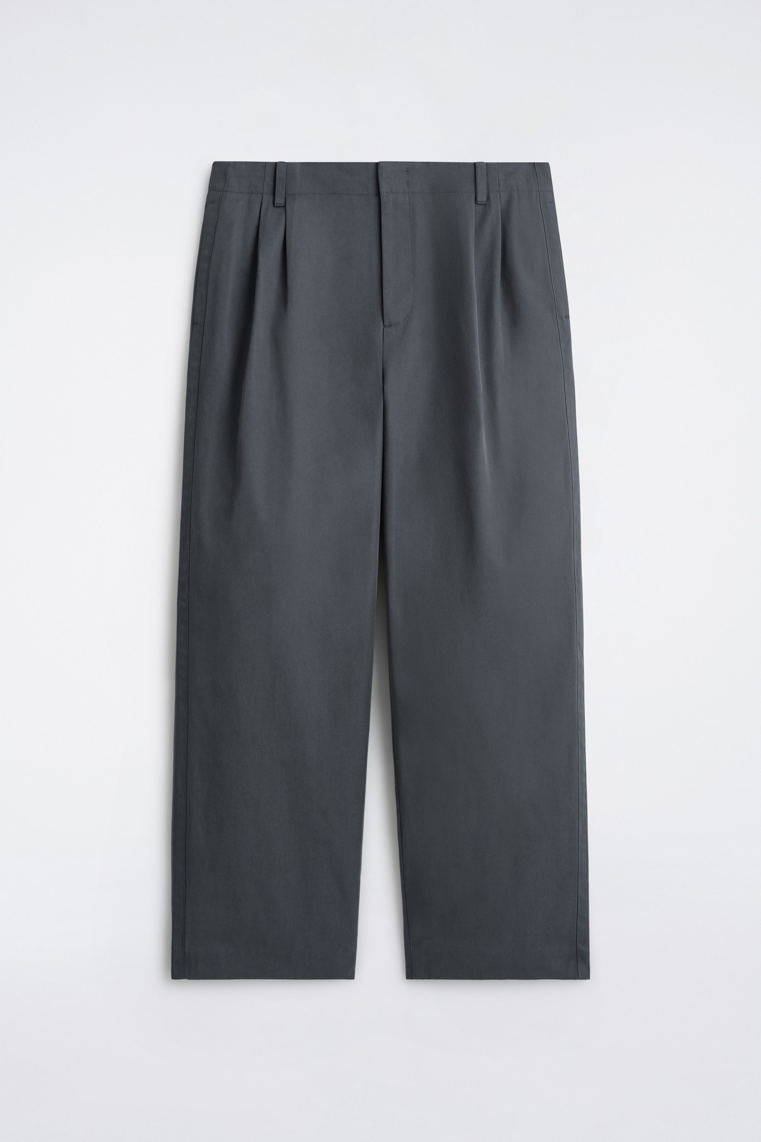 PLEATED WIDE-LEG TROUSERS