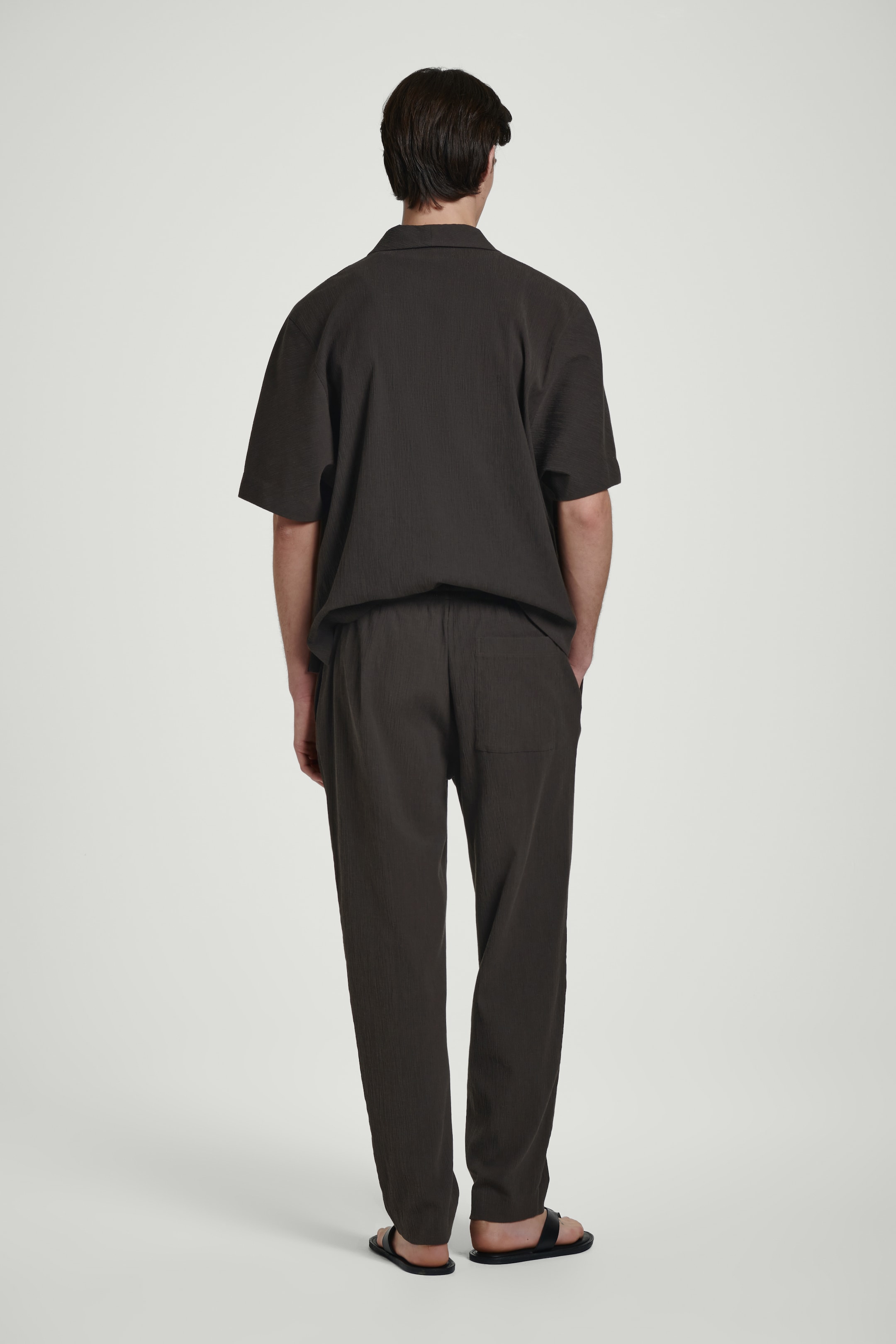 Visualizza immagine più grande: PANTALONI IN COTONE INCRESPATO - MARRONE SCURO - UOMO | H&M IT 4