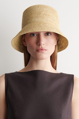 RAFFIA BUCKET HAT — BEIGE 1