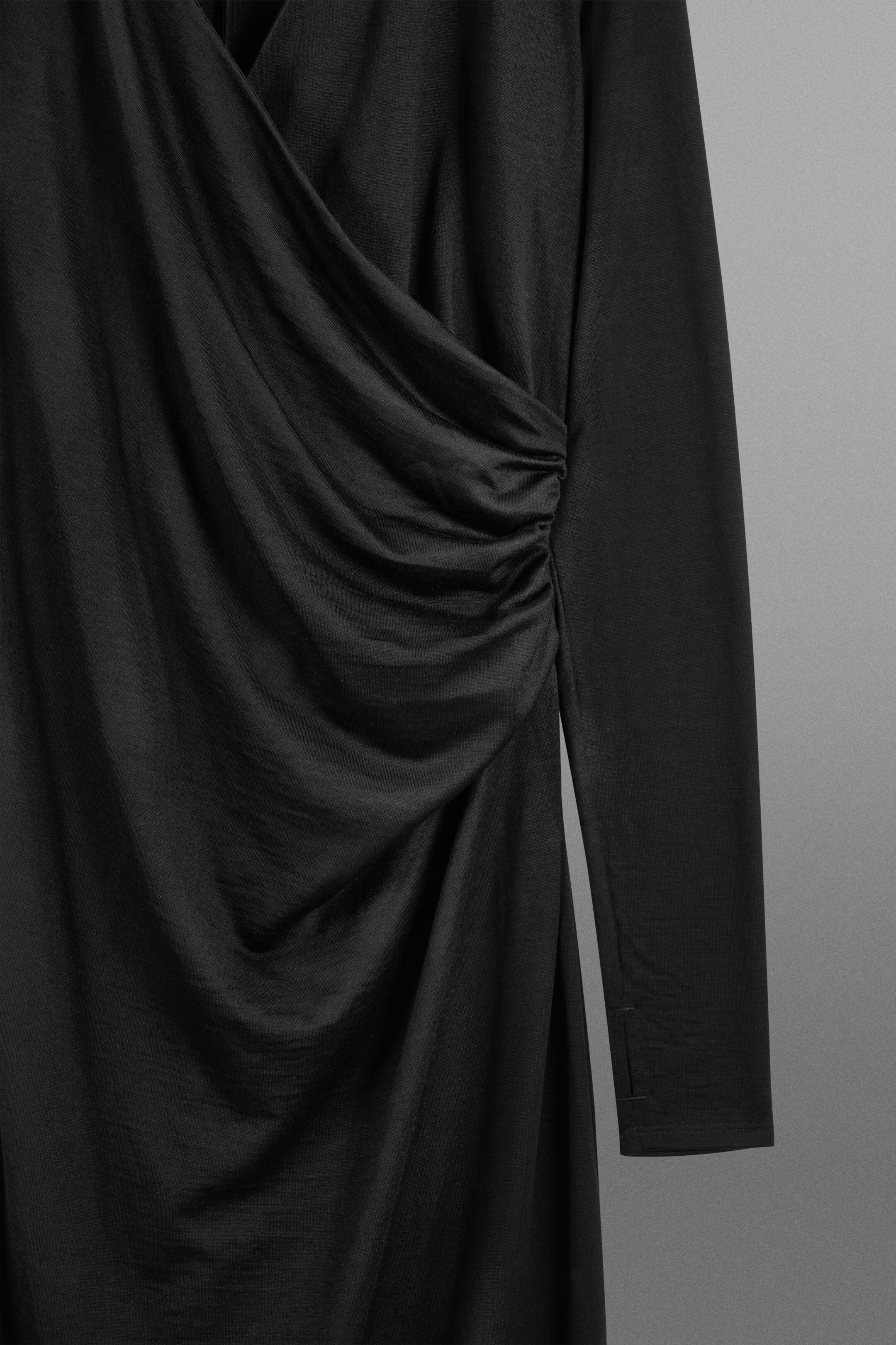 StillMedia/DescriptiveDetail