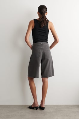 KNEE-LENGTH DENIM SHORTS — DARK BROWN 3