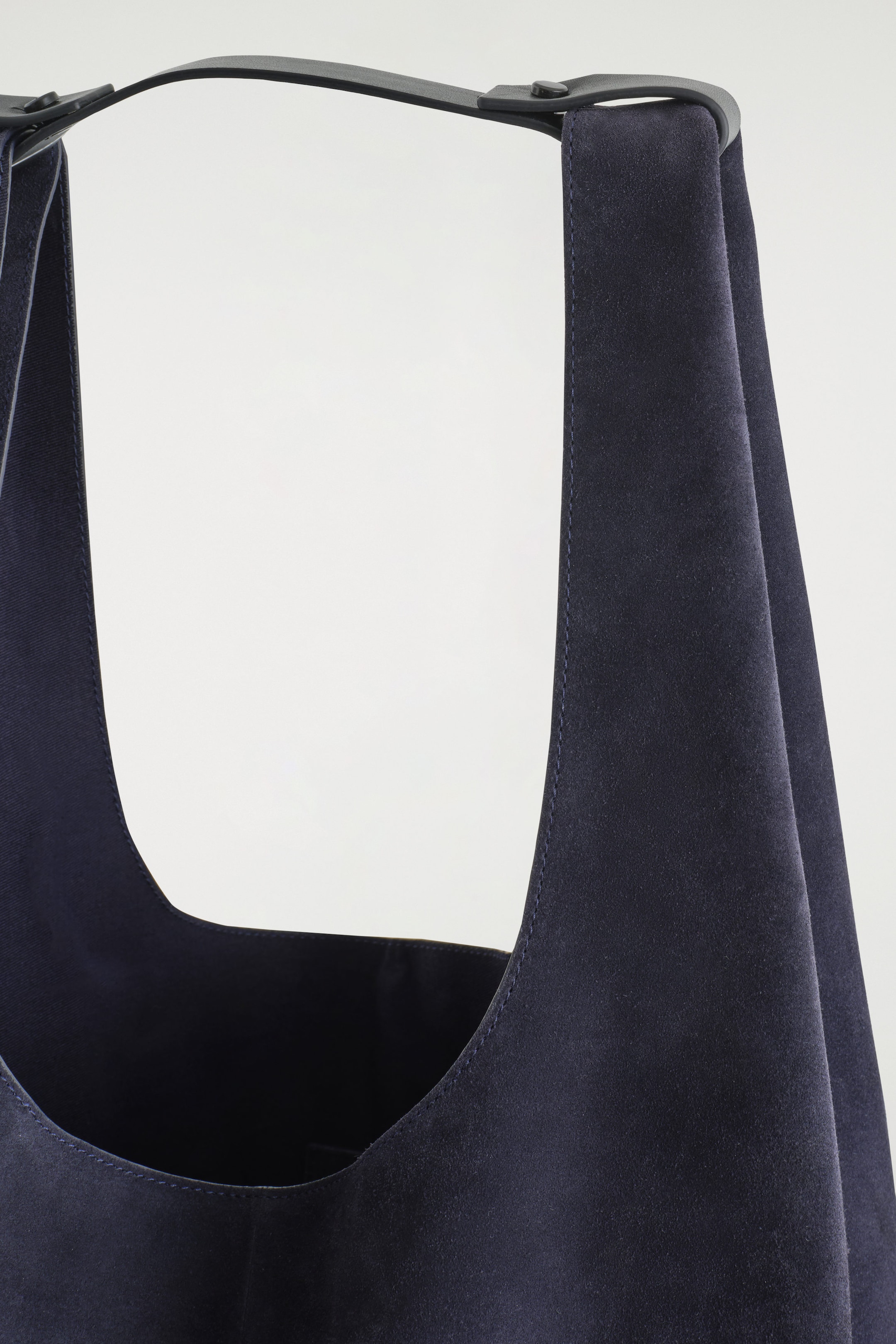 SLOUCHY TOTE - SUEDE
