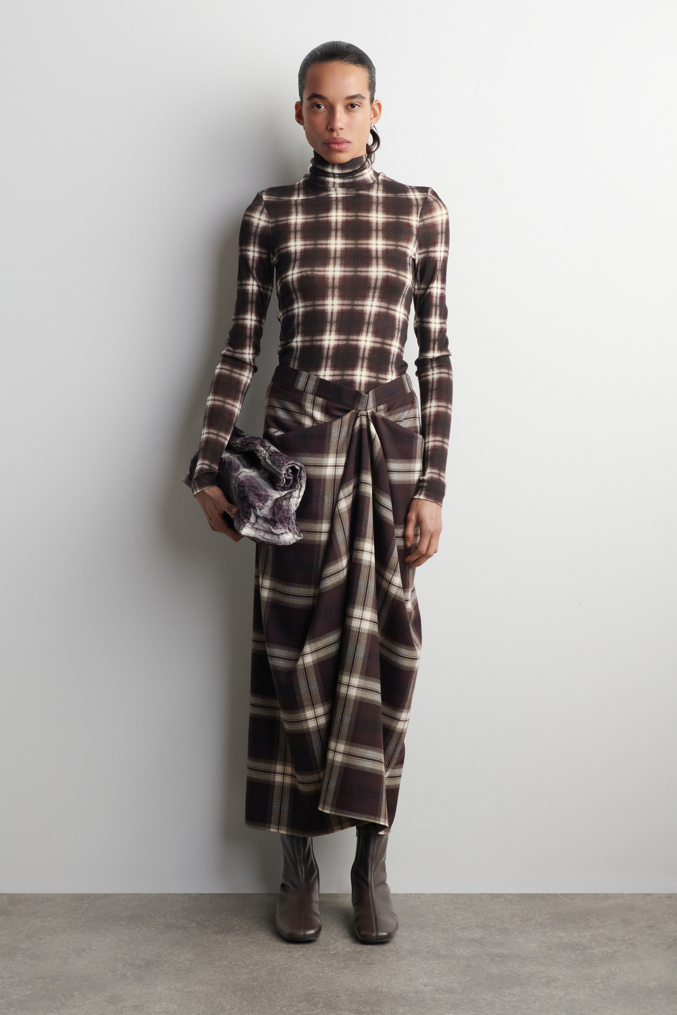 DRAPED CHECKED MIDI SKIRT - BURGUNDY / CHECKED | COS US