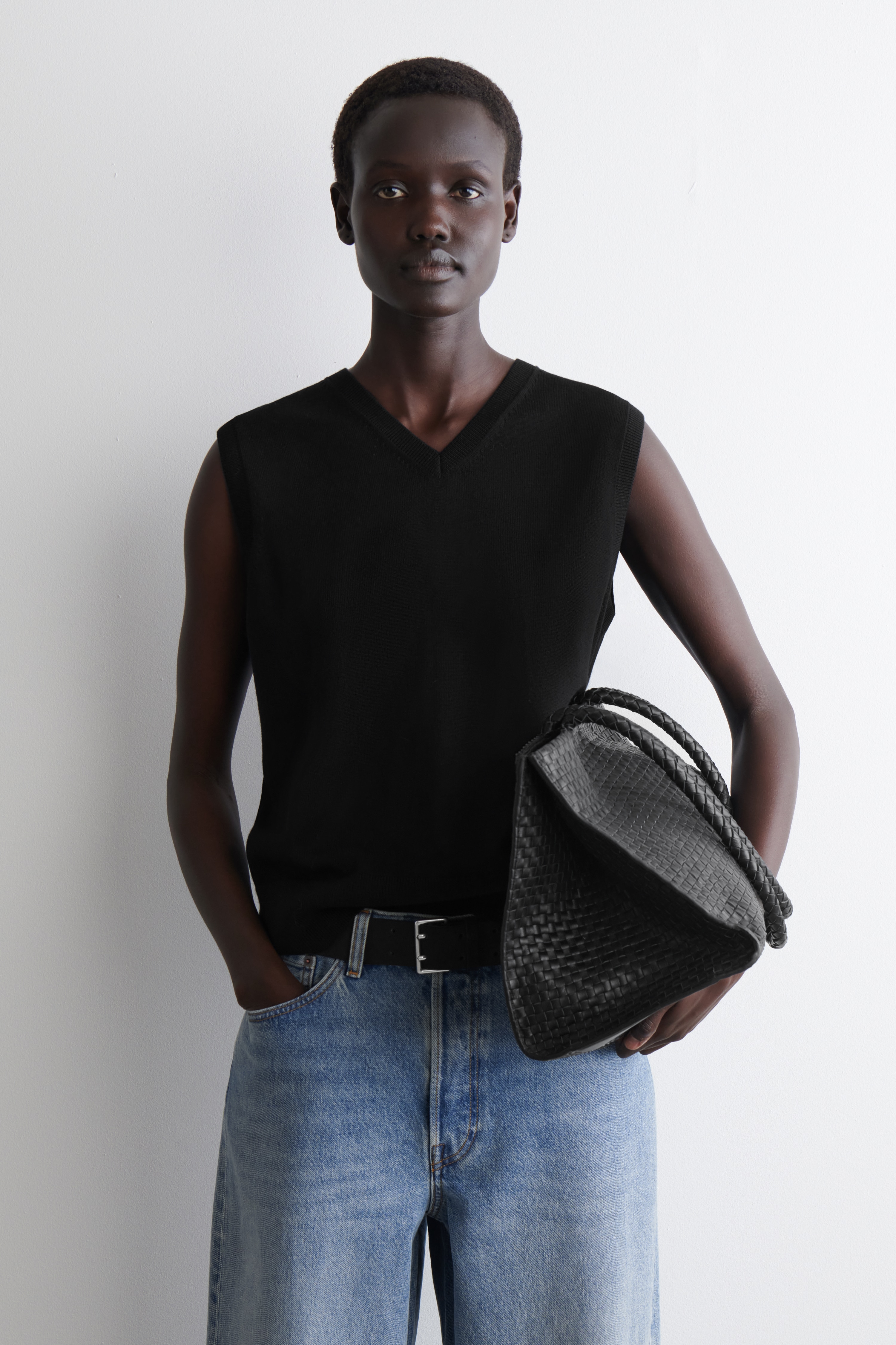 STRICKPULLUNDER AUS MERINOWOLLE MIT V-AUSSCHNITT - SCHWARZ/BRAUN MELIERT