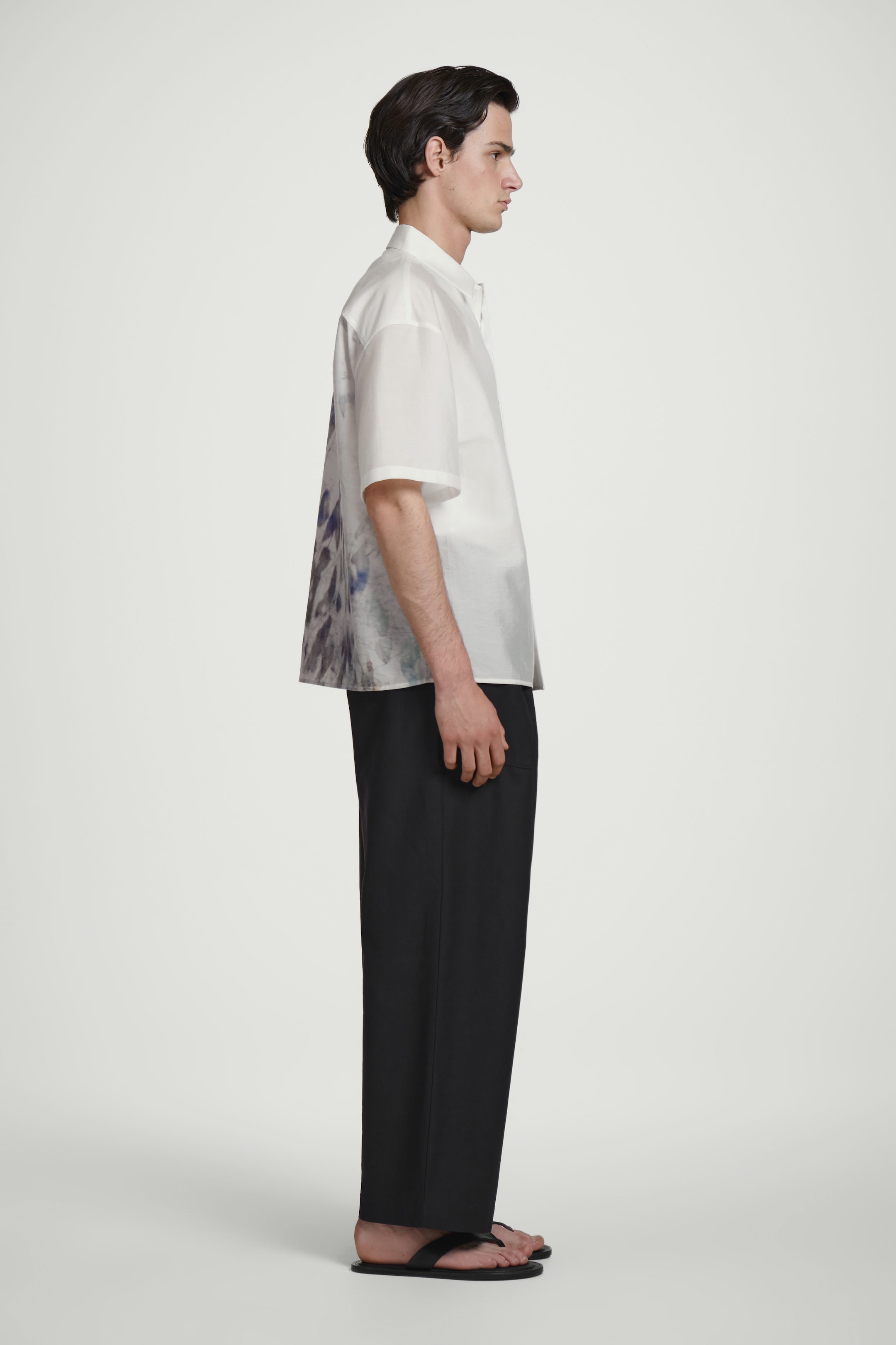 RELAXED SHORT-SLEEVED PRINTED RESORT SHIRT