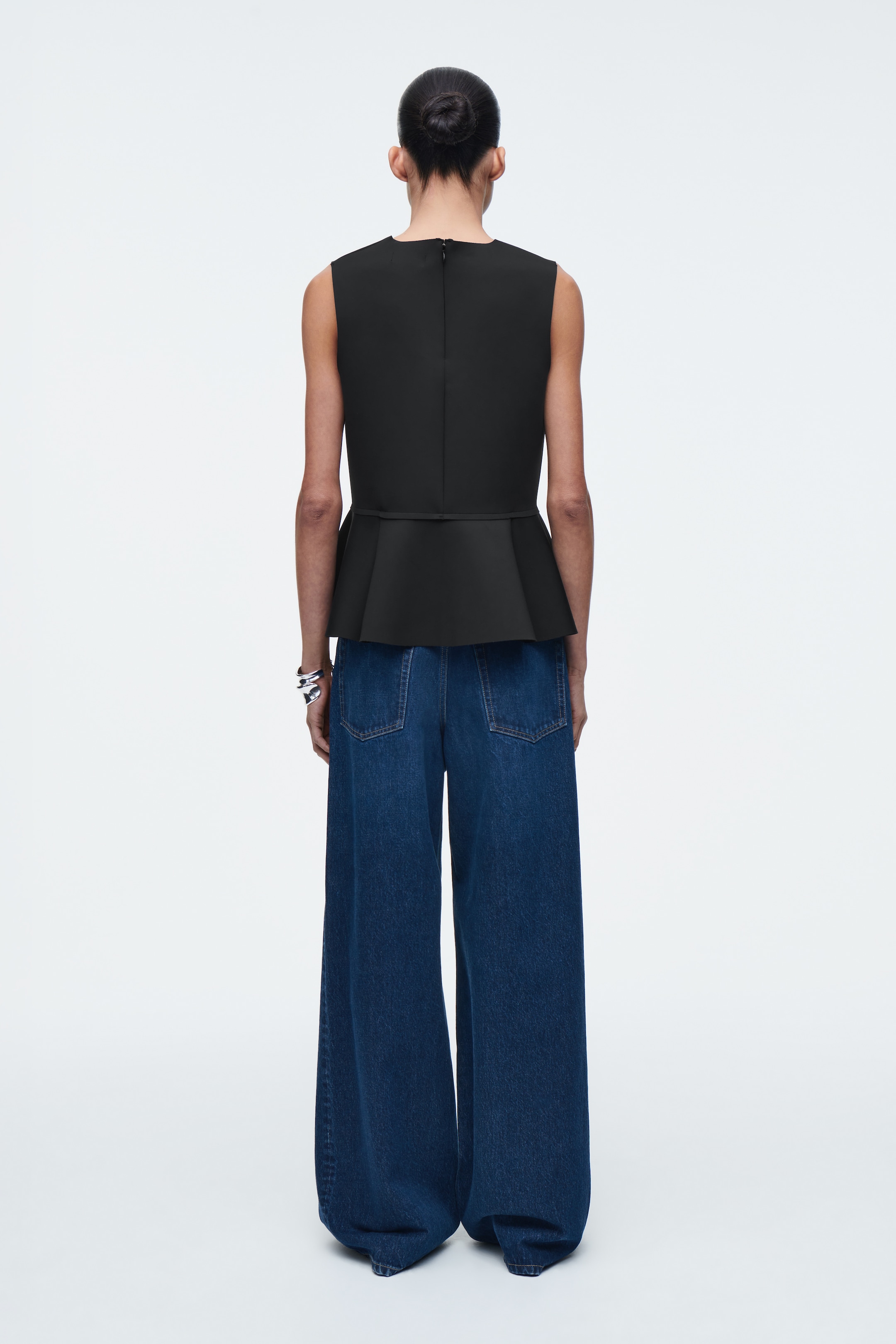 Zobrazit větší obrázek: Top s peplum z scuba materiálu - ČERNÁ - ŽENY | H&M CZ 4