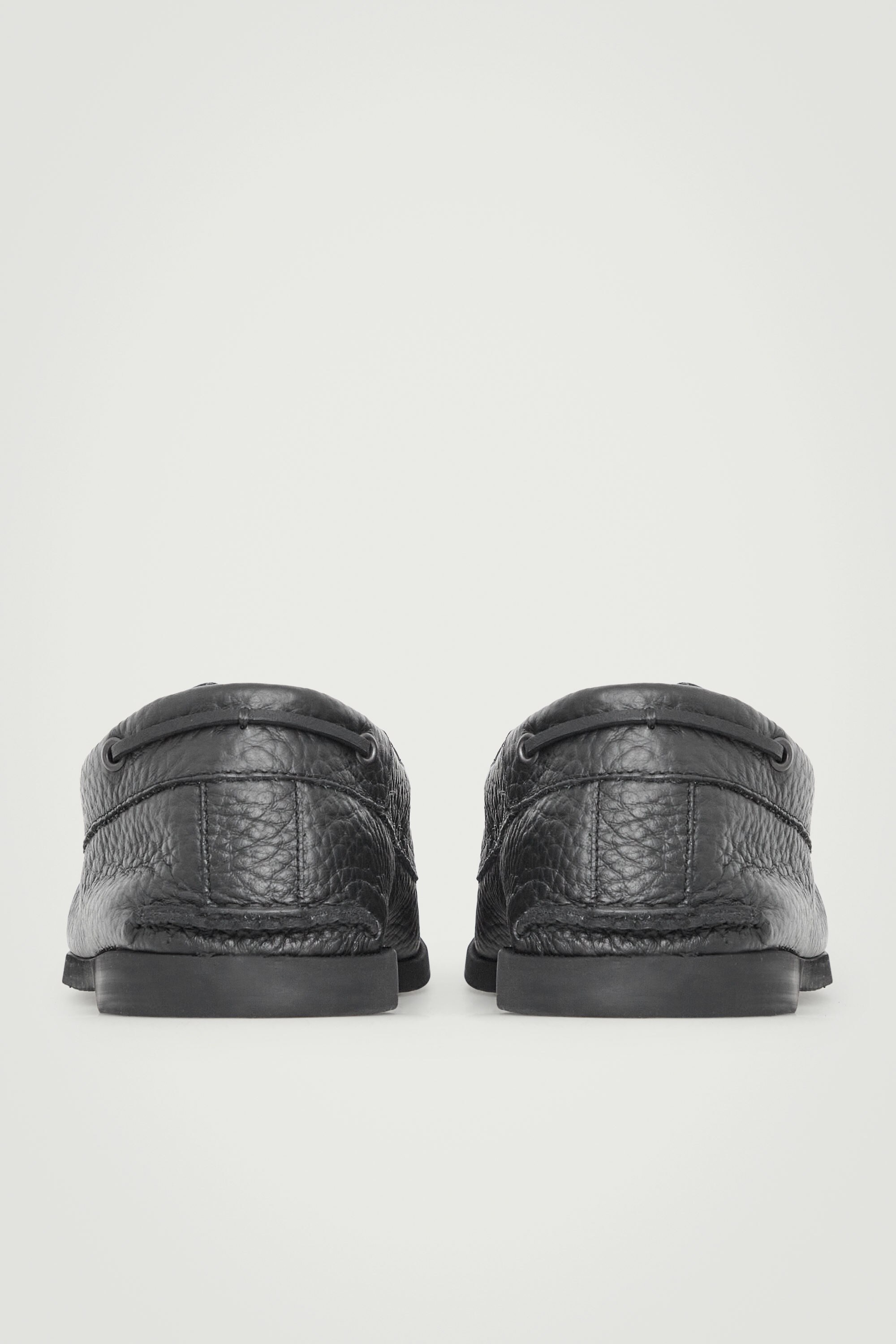 GRAINED-LEATHER BOAT SHOES - BLACK | COS US