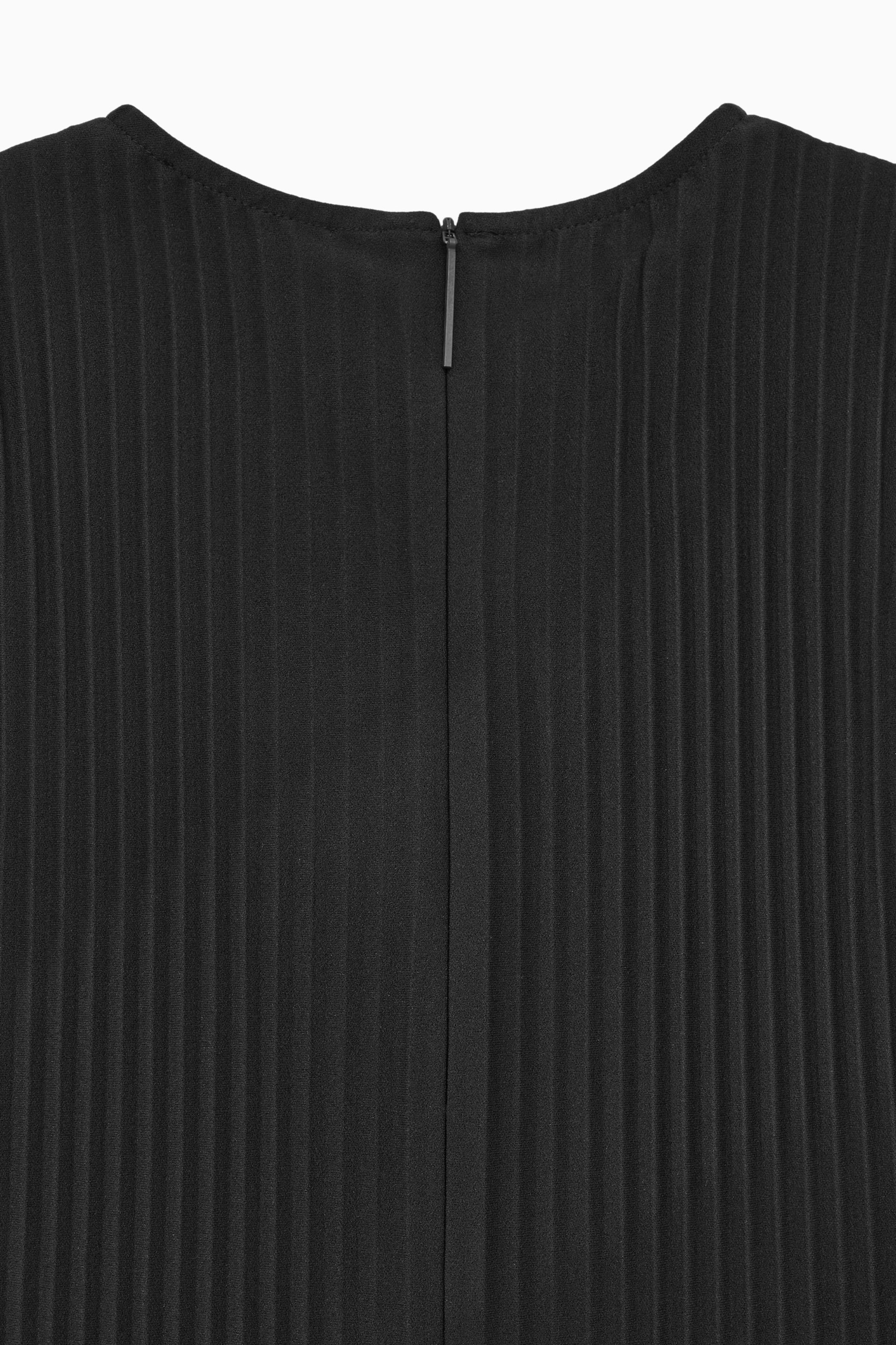 StillMedia/DescriptiveDetail