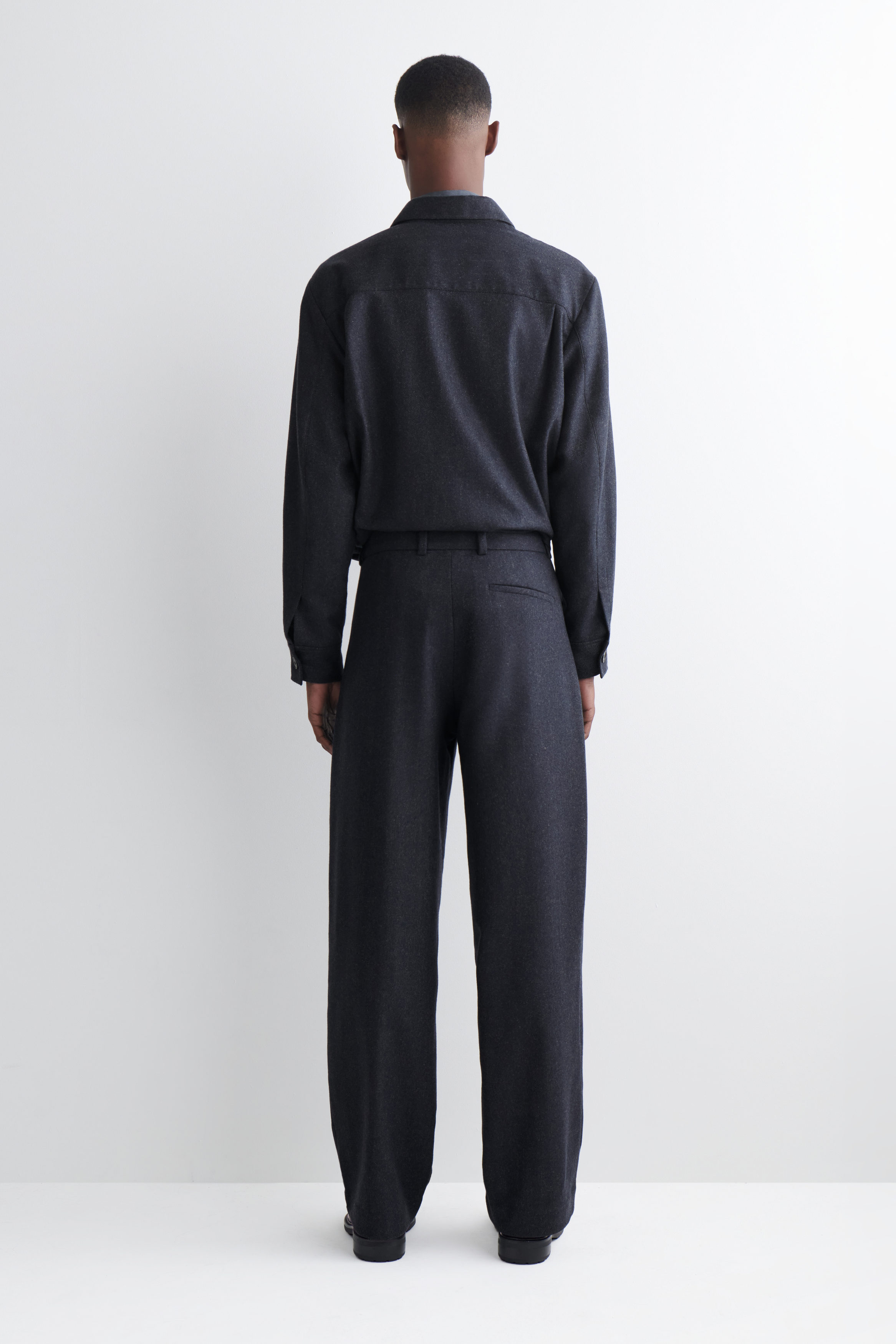 WOOL RELAXED-FIT TAPERED TROUSERS - NAVY | COS